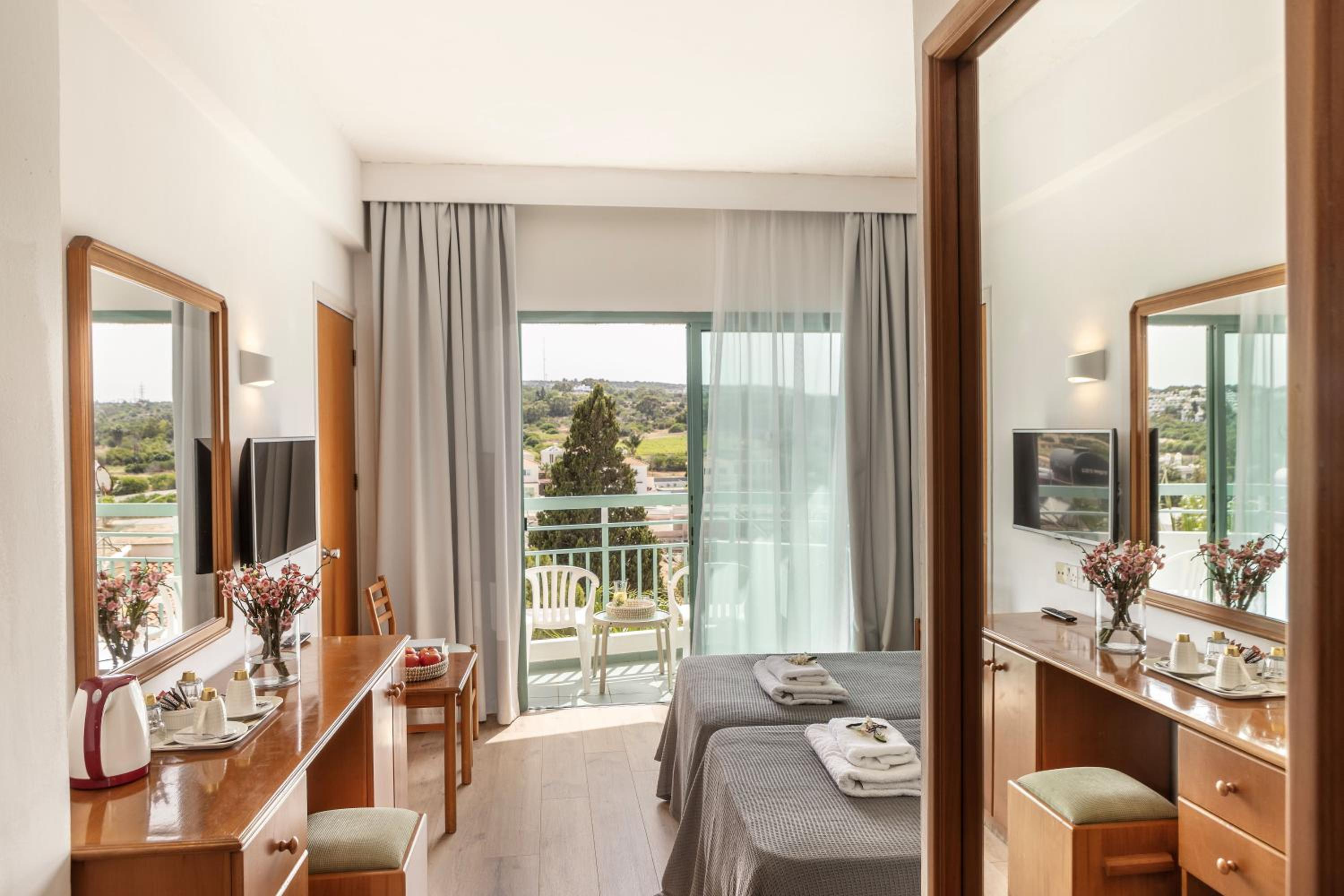 Double or Twin Room with Inland View