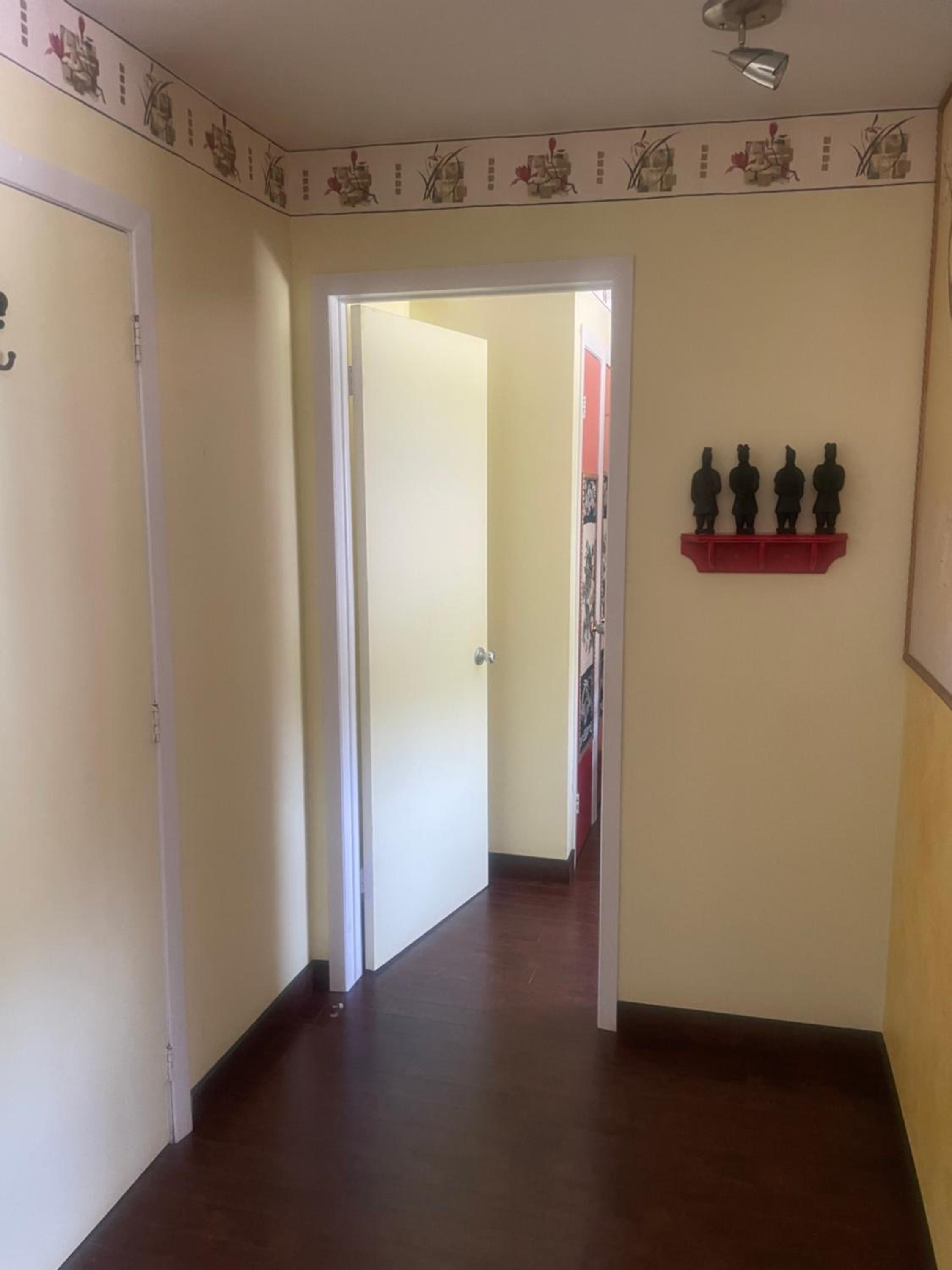 Family Room with Private Bathroom photo 2