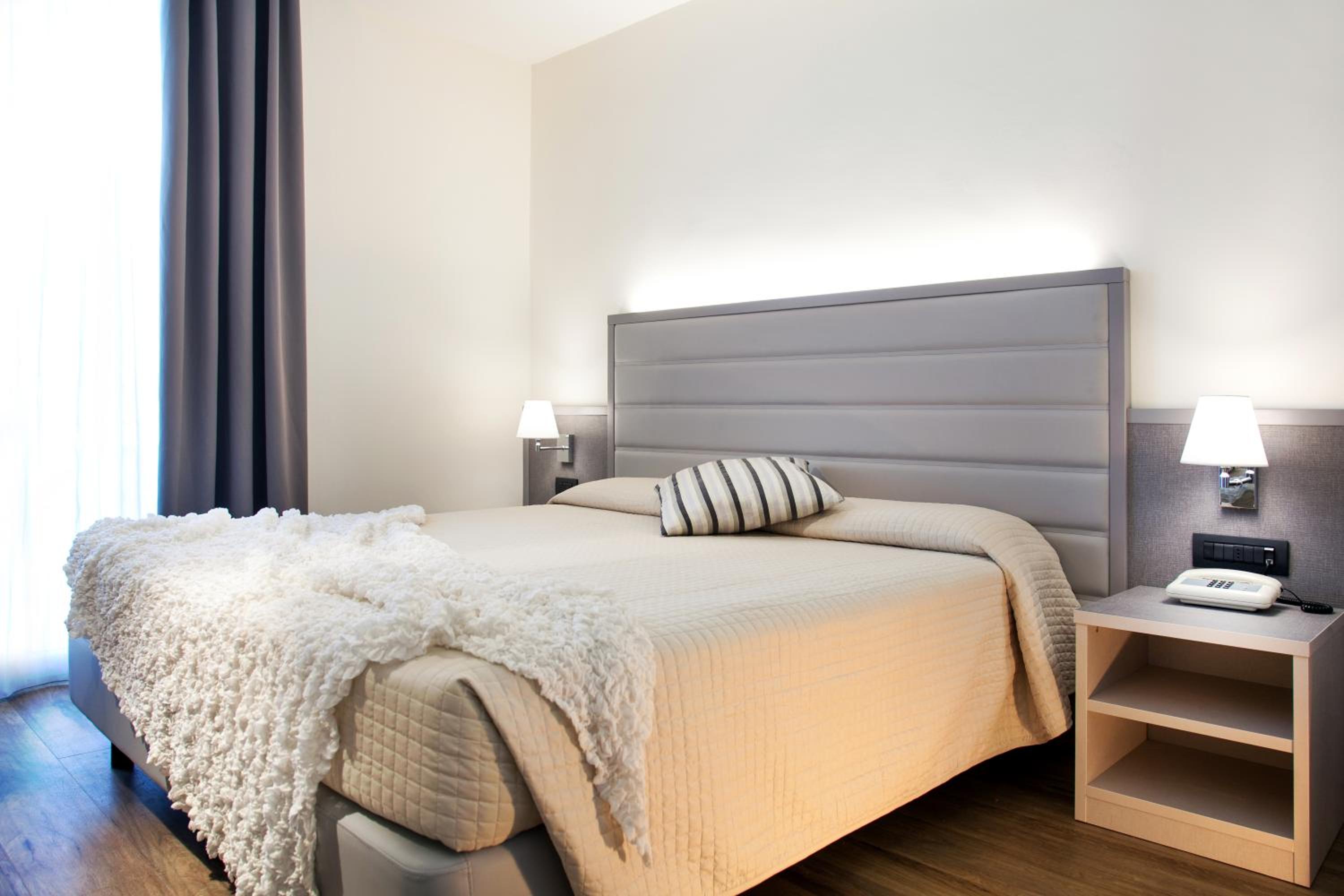 Superior Double or Twin Room - Photo 4