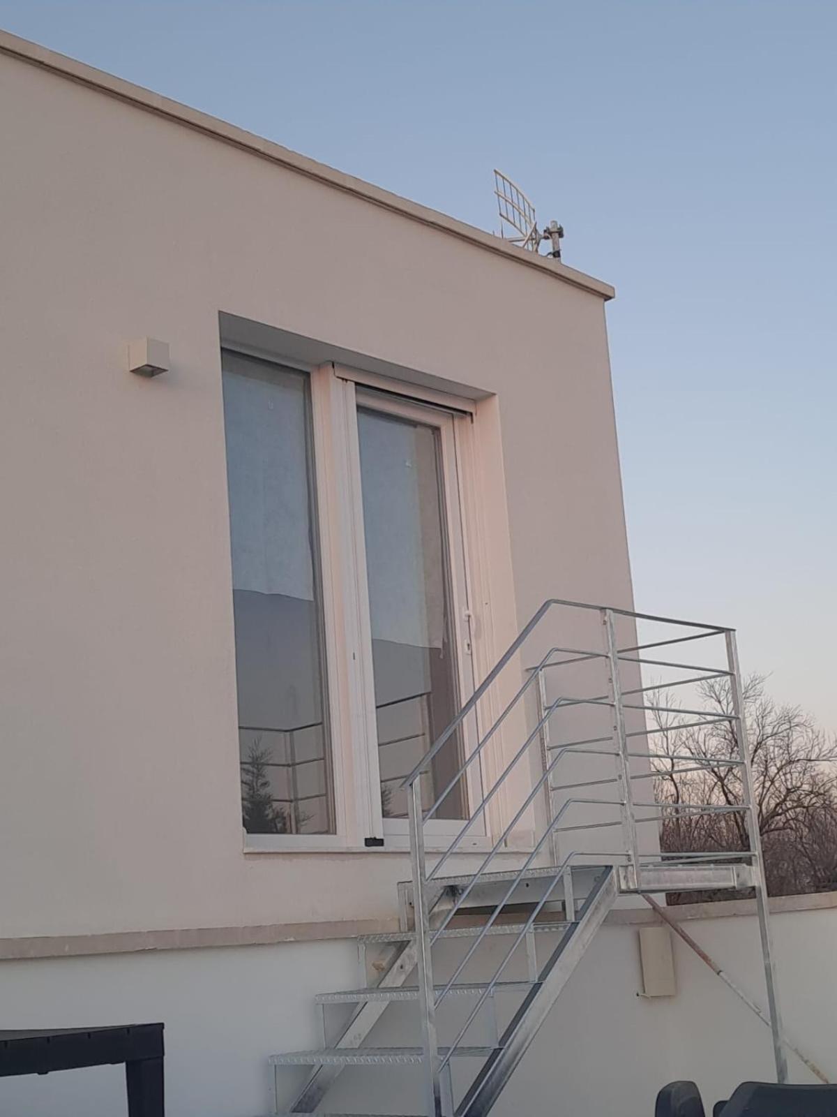 Double Room with Balcony and Sea View photo 3