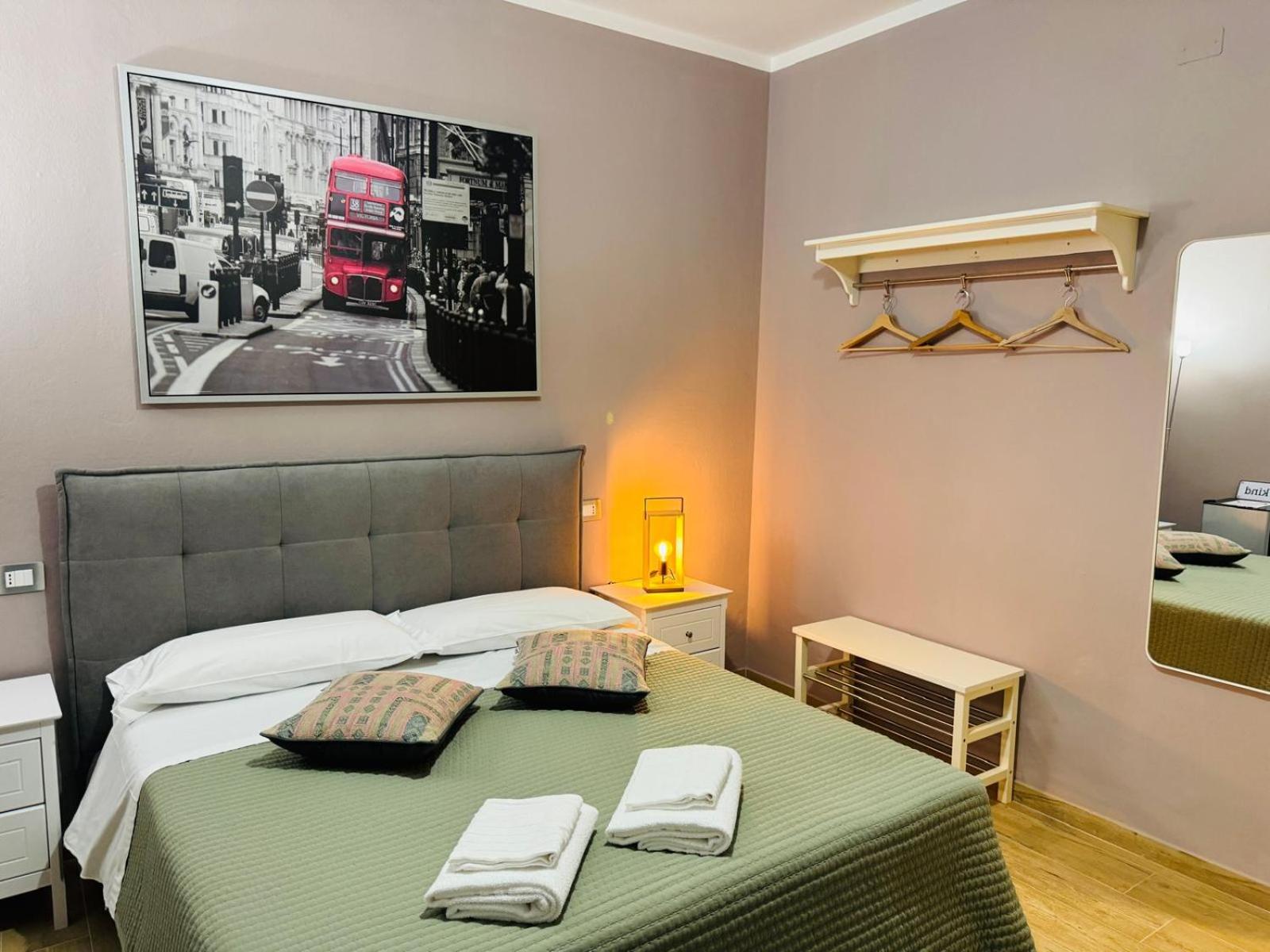 Double Room with Private Bathroom photo 2