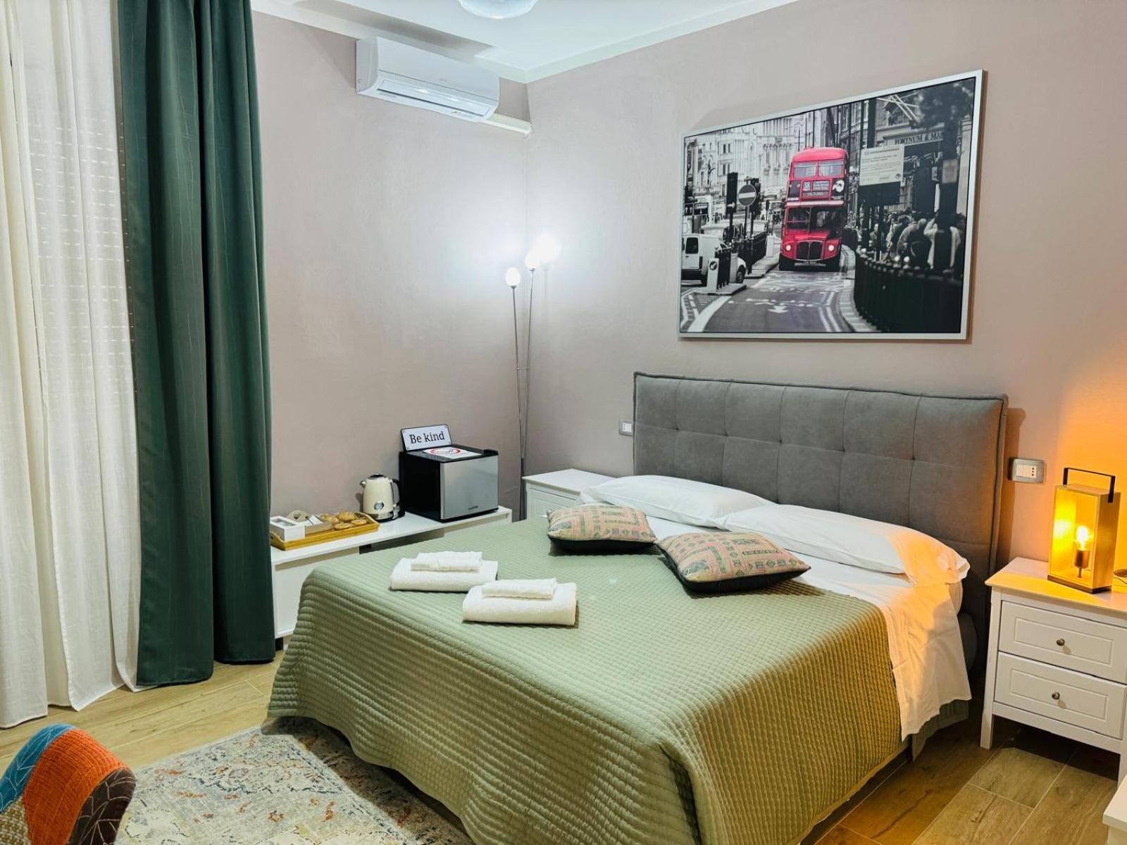 Double Room with Private Bathroom photo 3