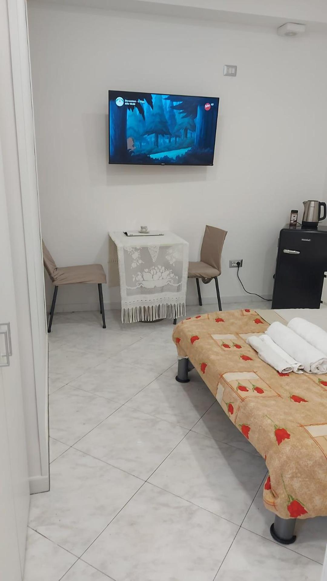 Large Double Room photo 2