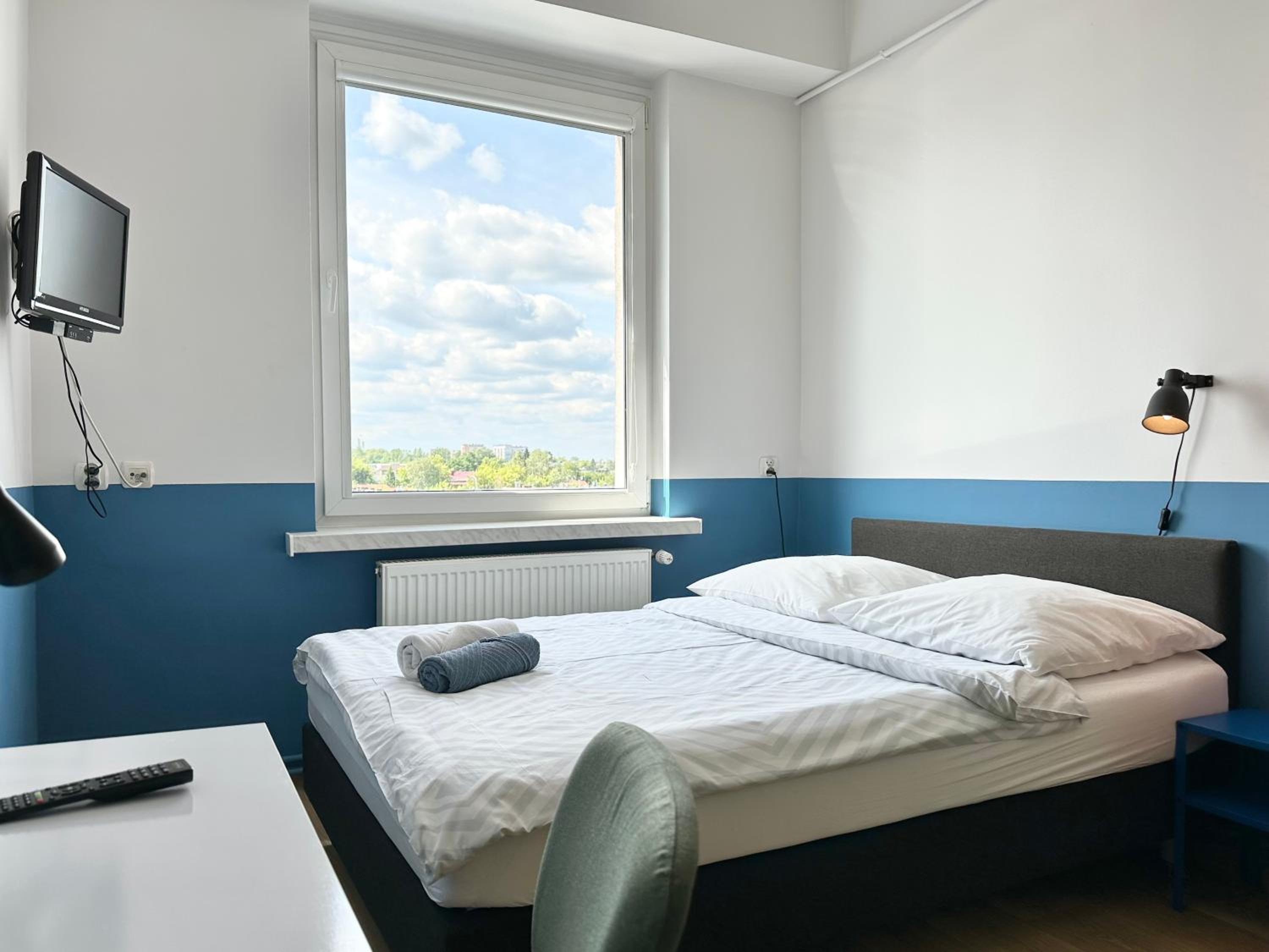 Deluxe King Room - Photo 4