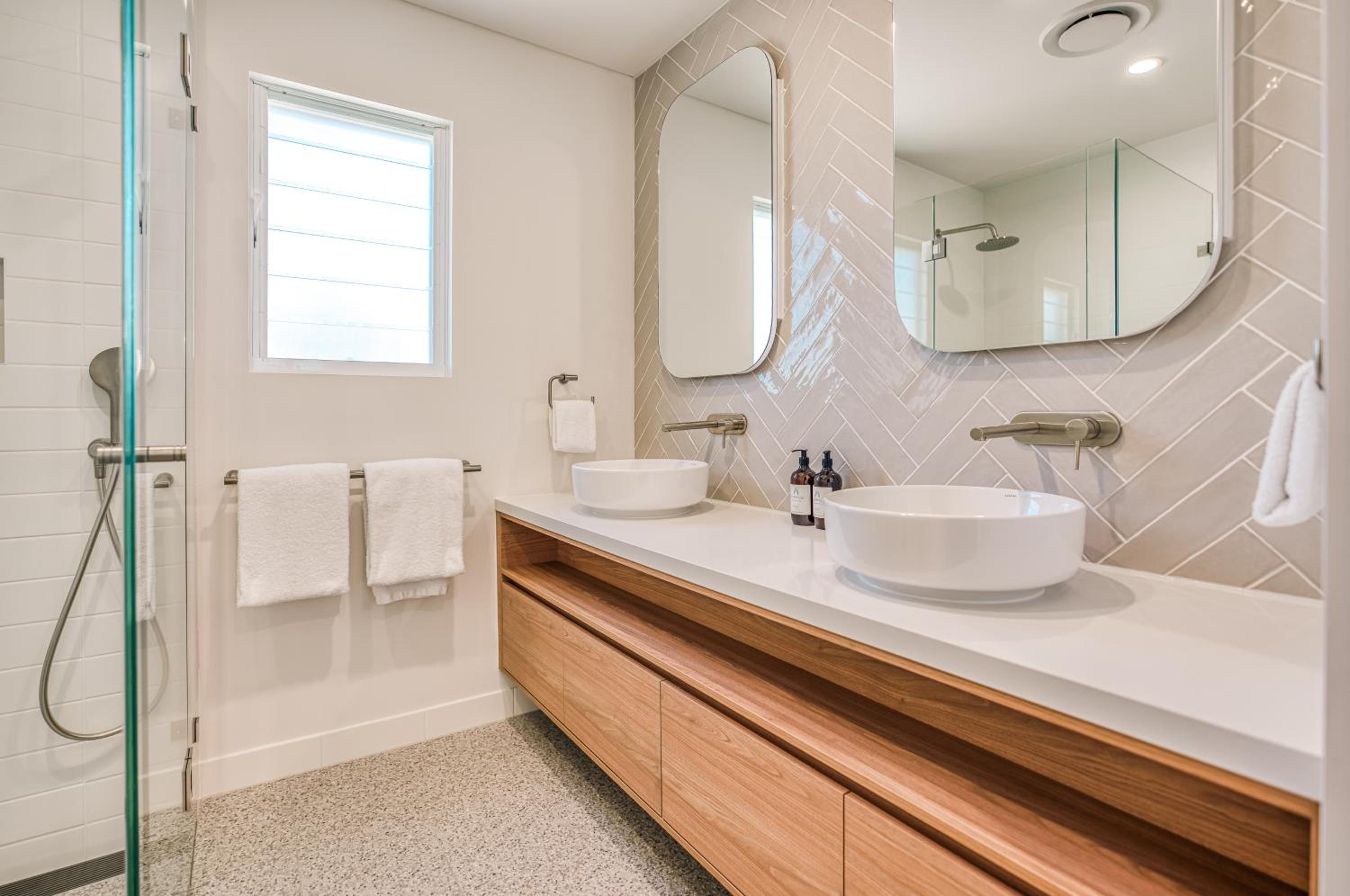 Three Bedroom Luxury Kamala Holiday Home