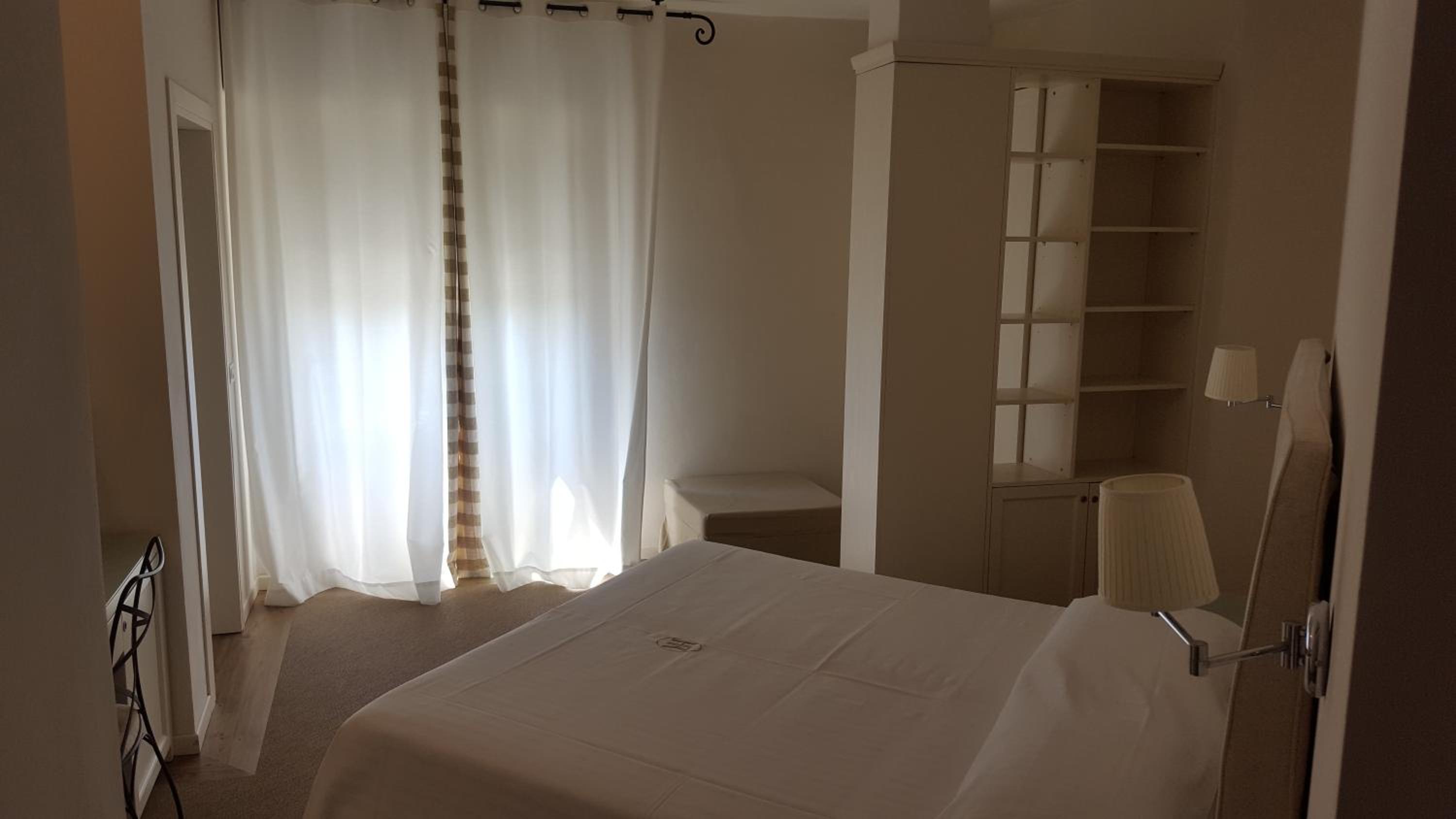 Superior Double Room with Balcony - Photo 6