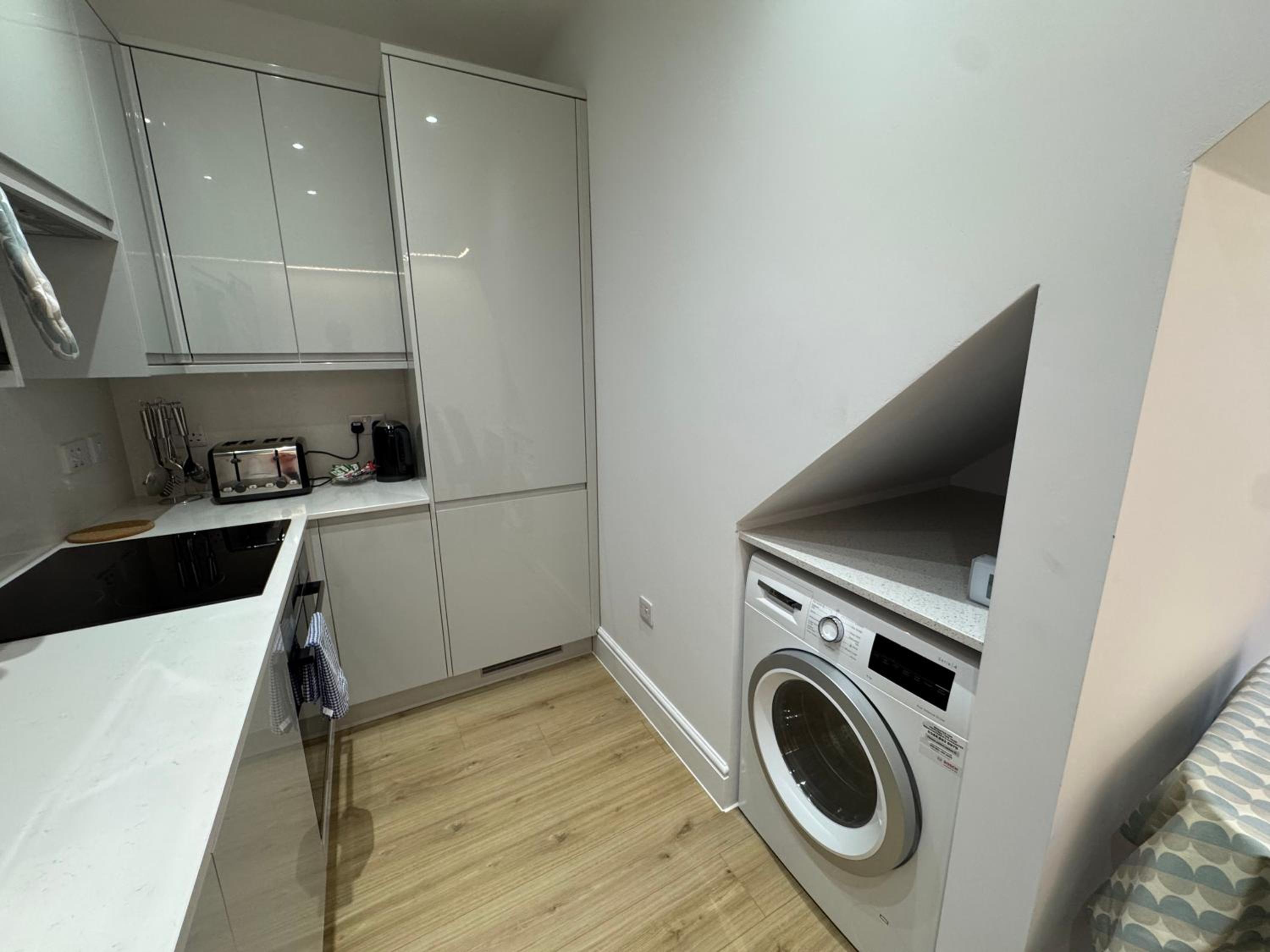 Two-Bedroom Deluxe Apartment photo 2