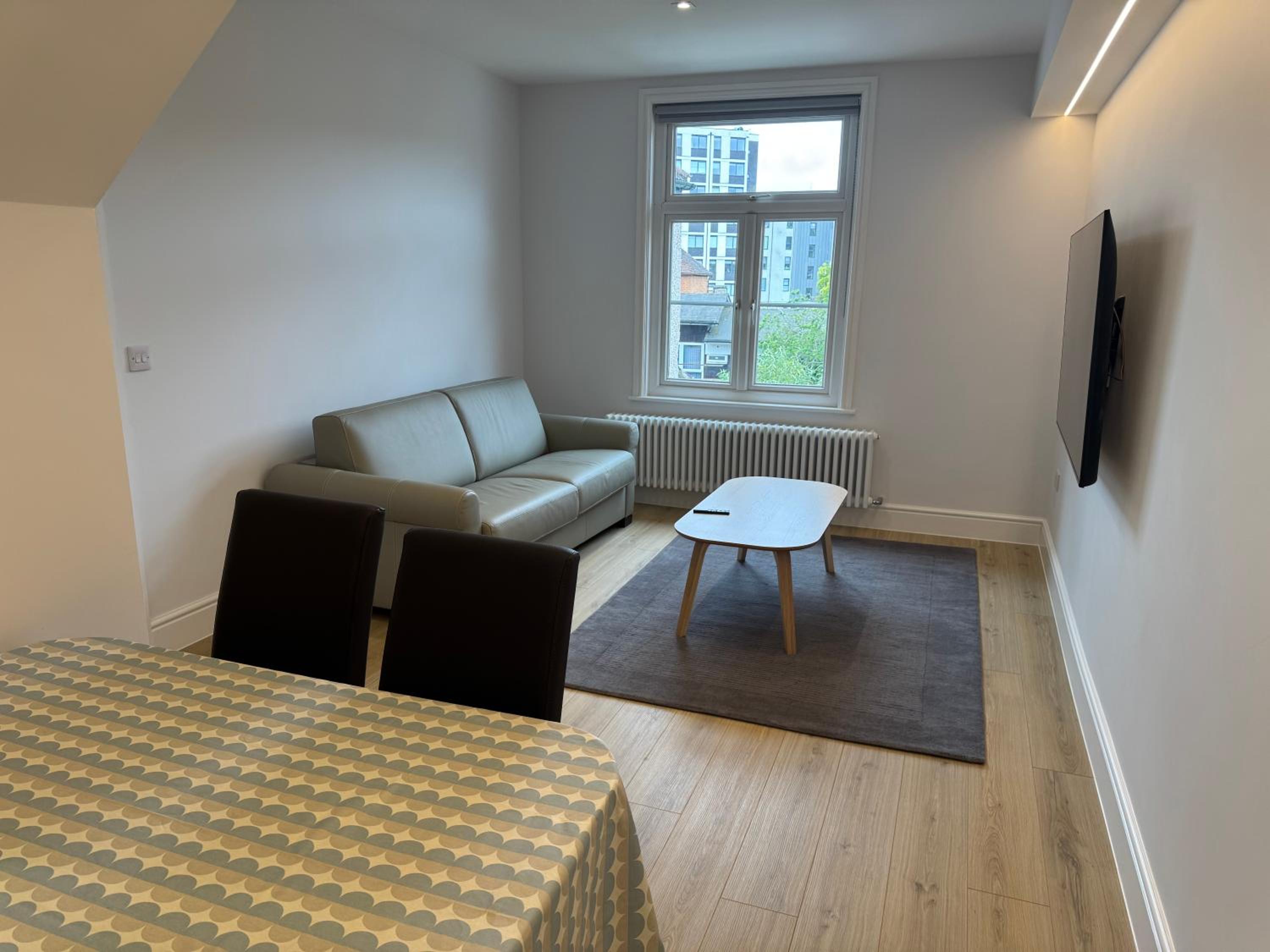 One-Bedroom Deluxe Apartment