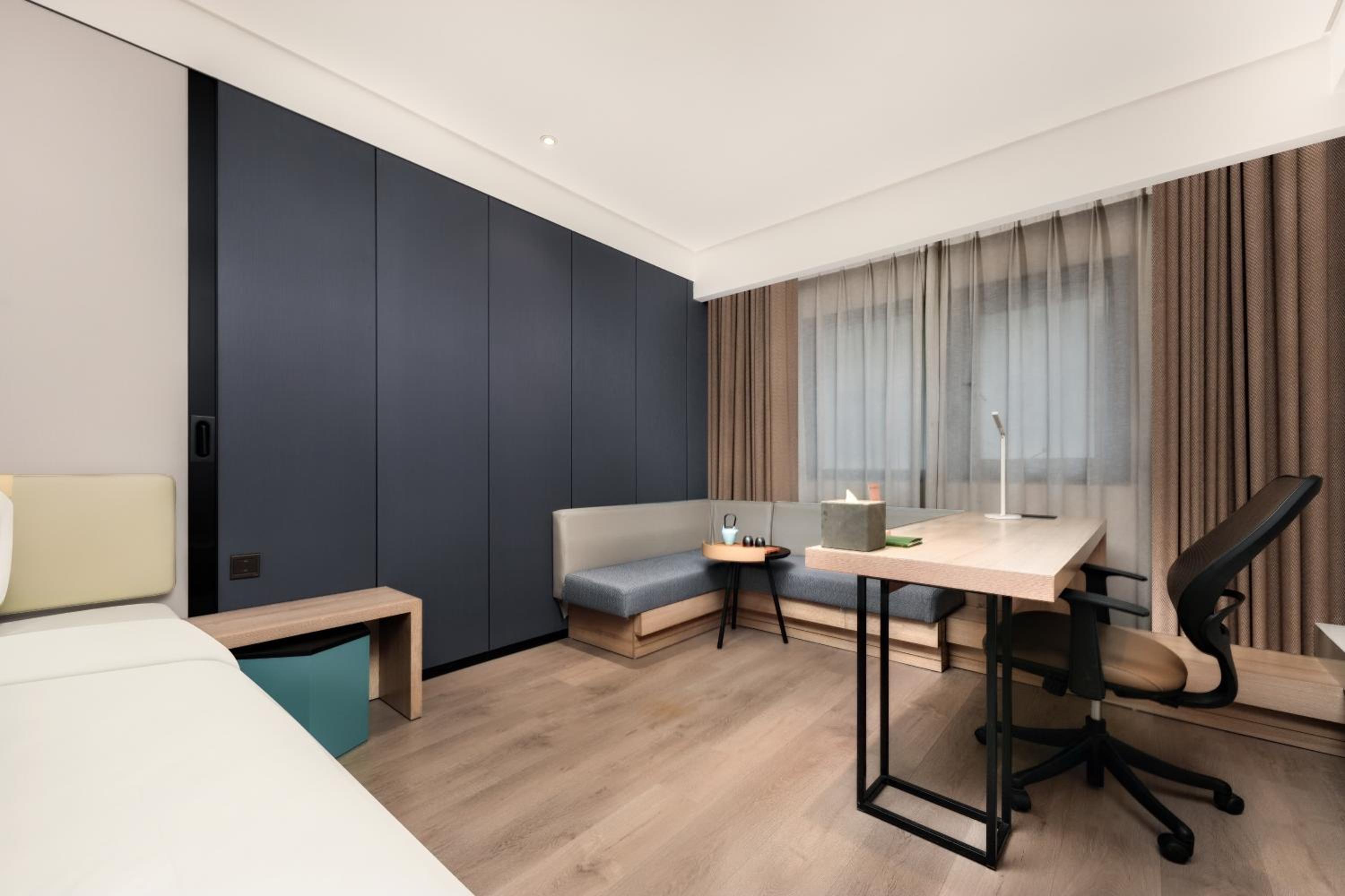 Jimu Family Room