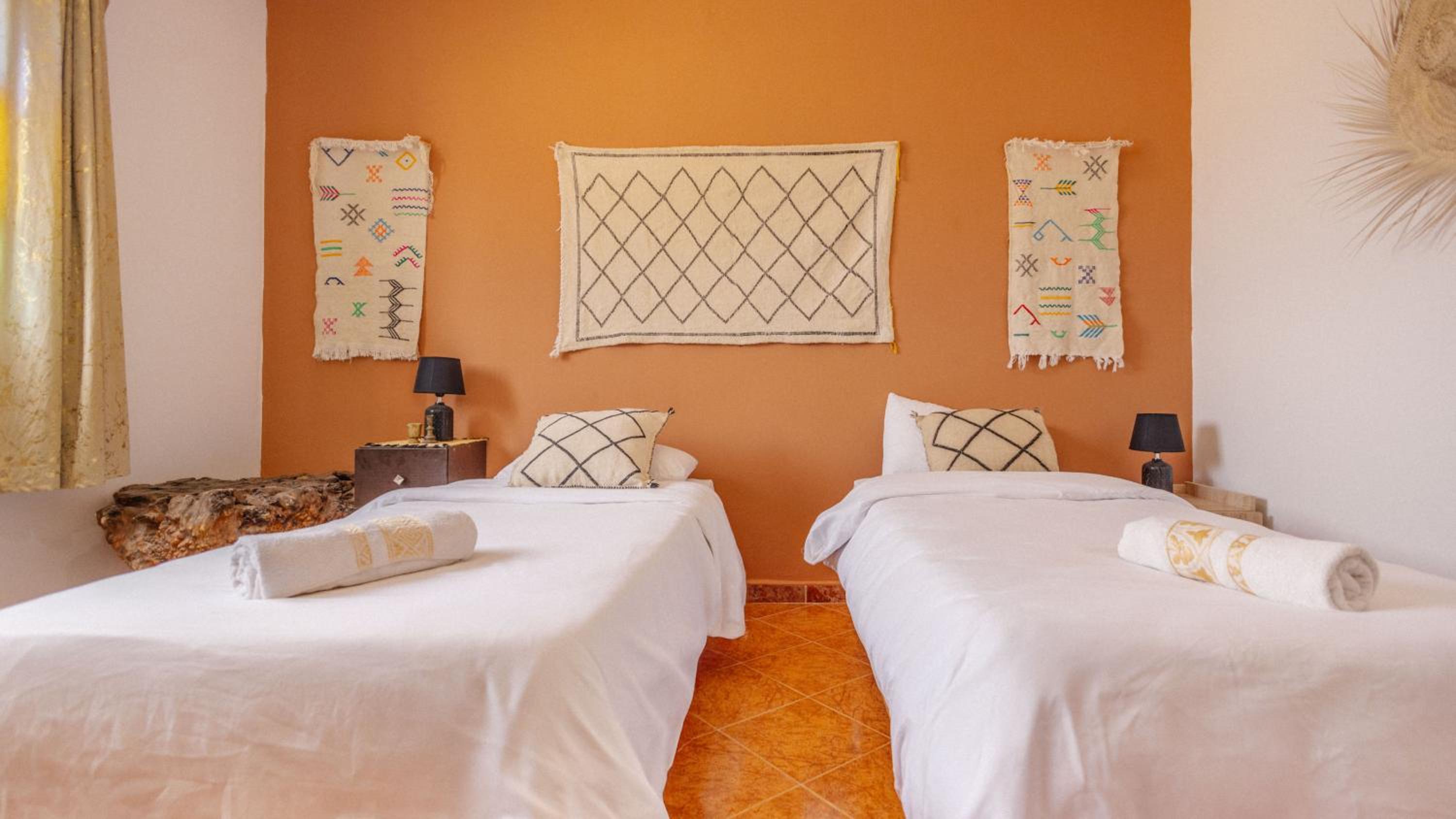 Deluxe Double or Twin Room photo 3