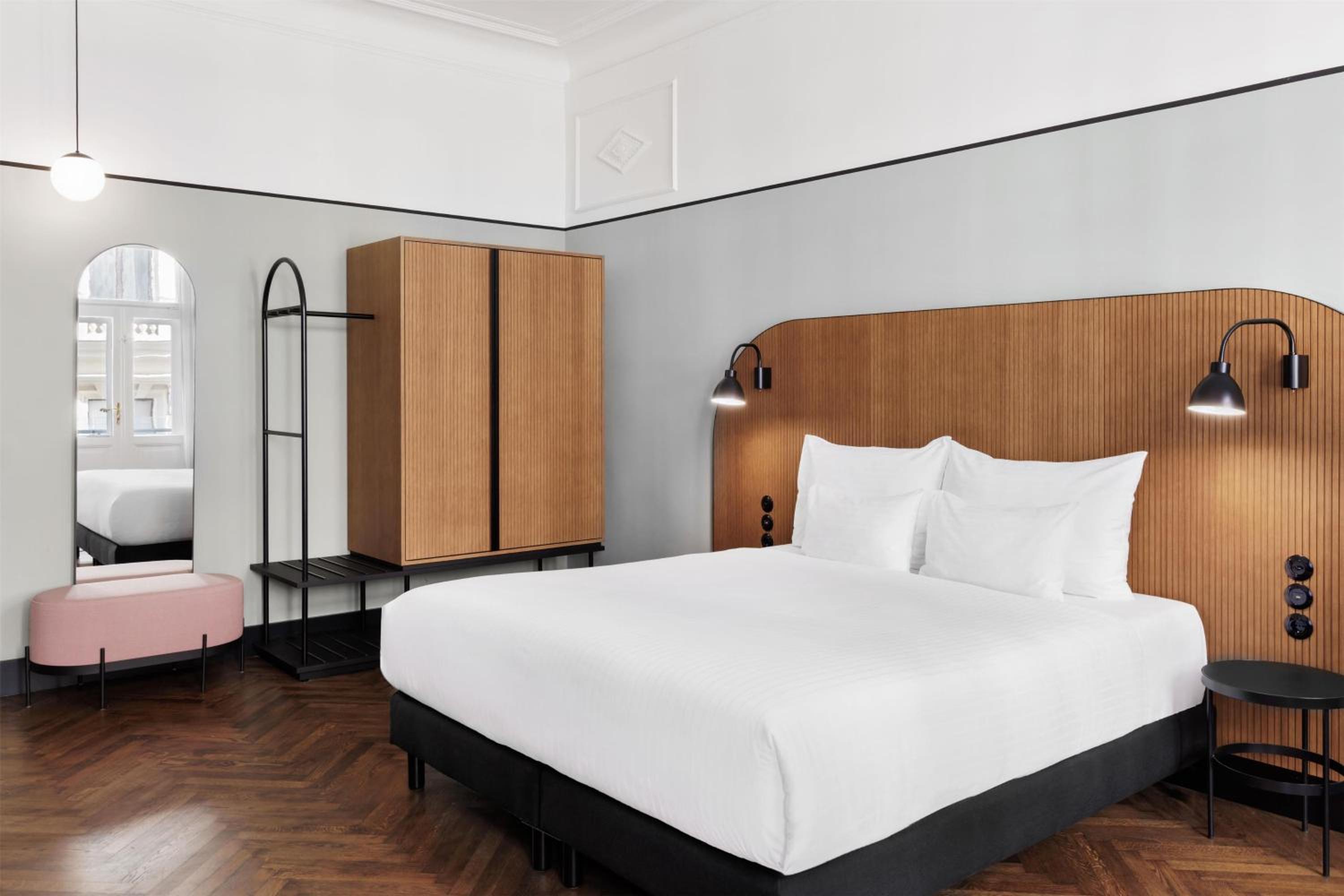 Premium King Room