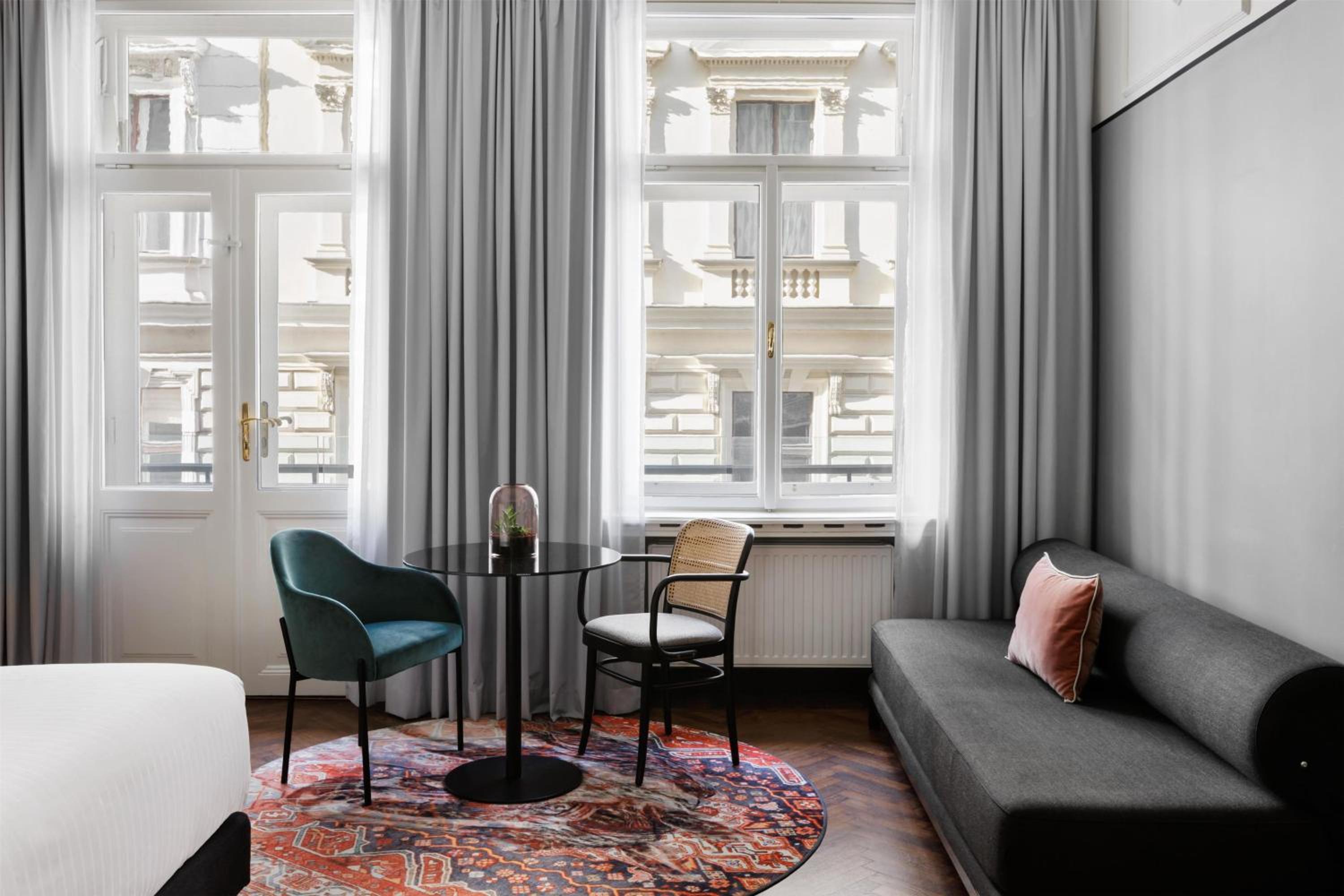 Premium Queen Room