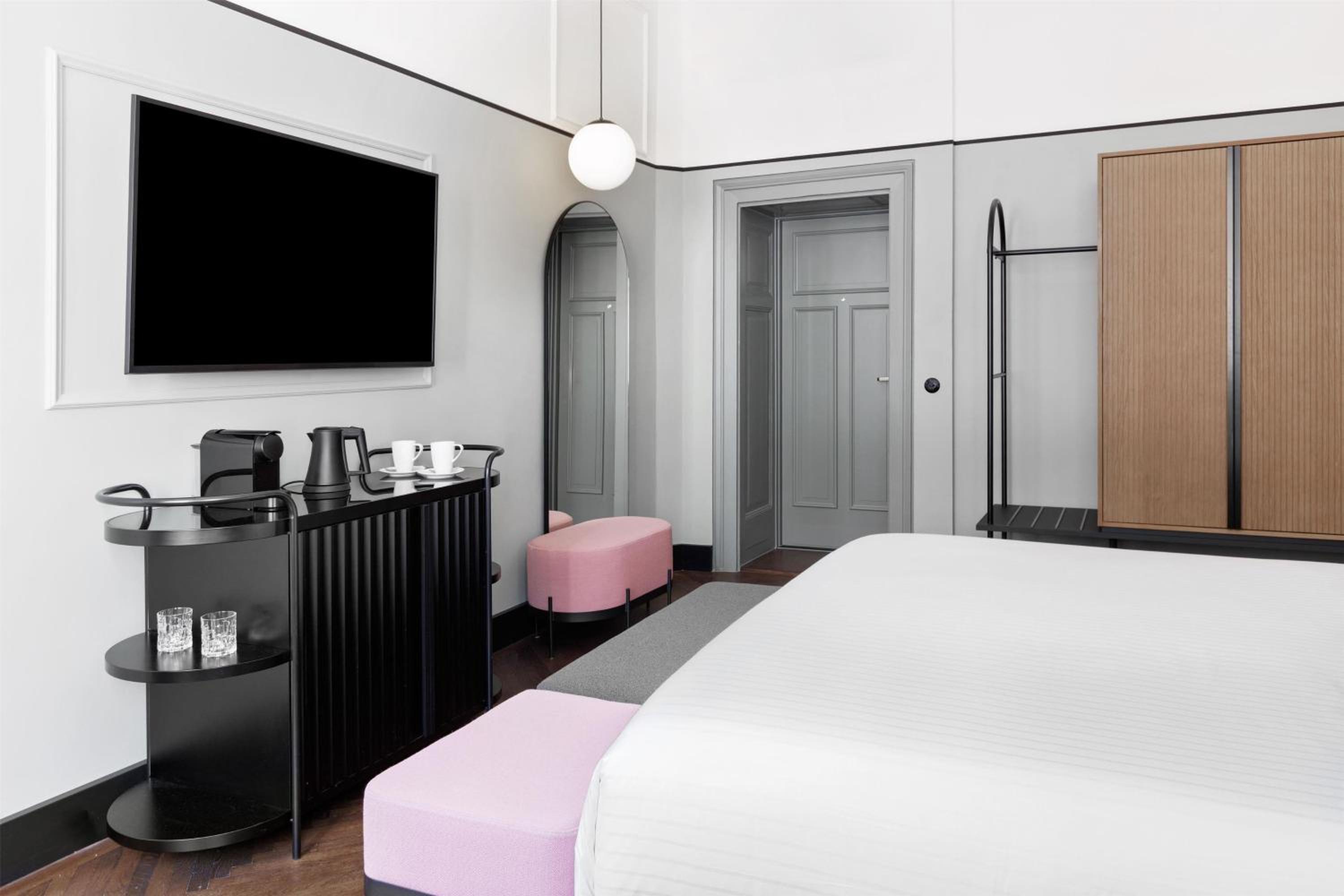 Superior King Room