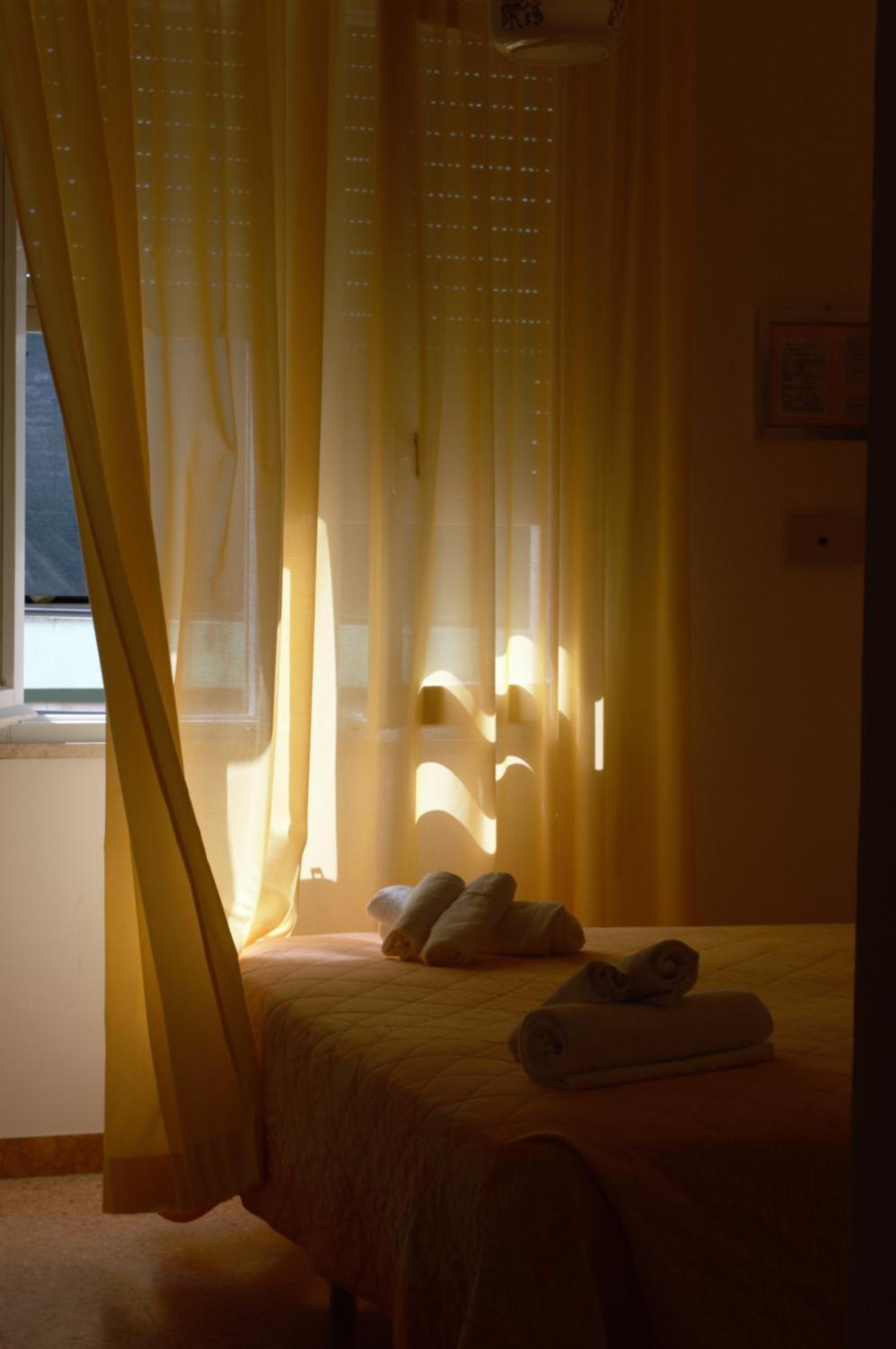 Economy Triple Room photo 1