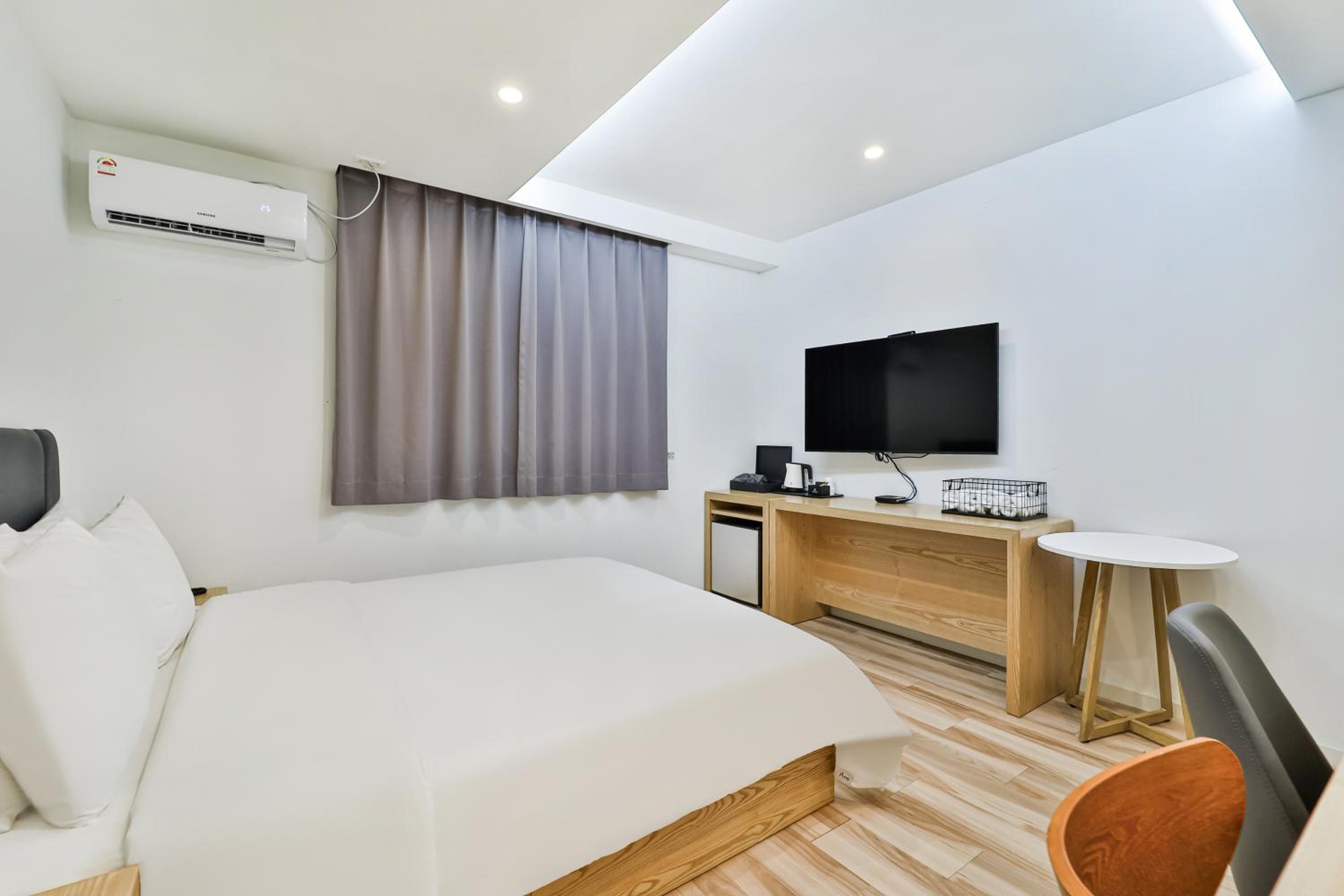 Standard Double Room - No Parking Available