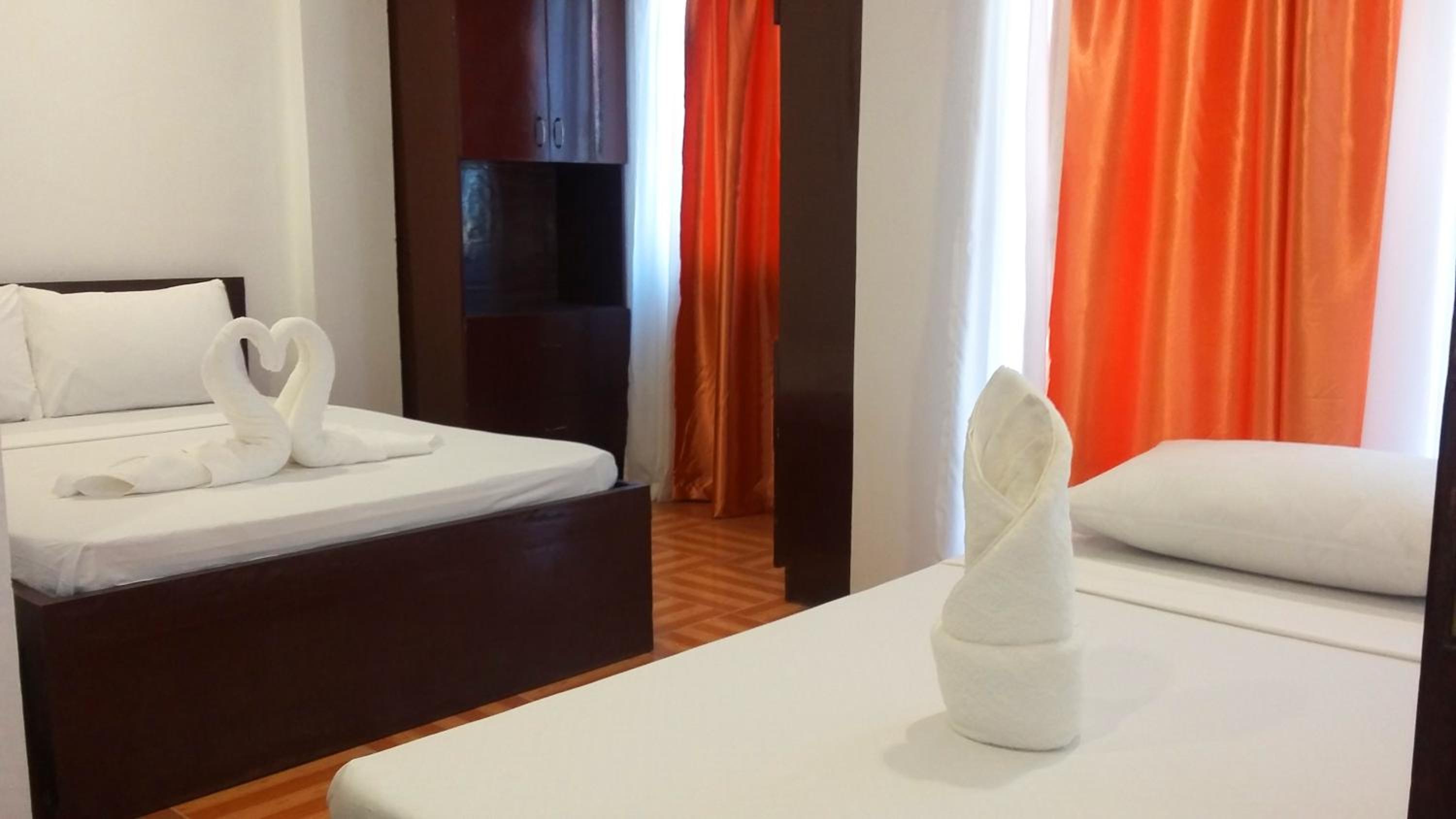 Triple Room with Private Bathroom photo 1