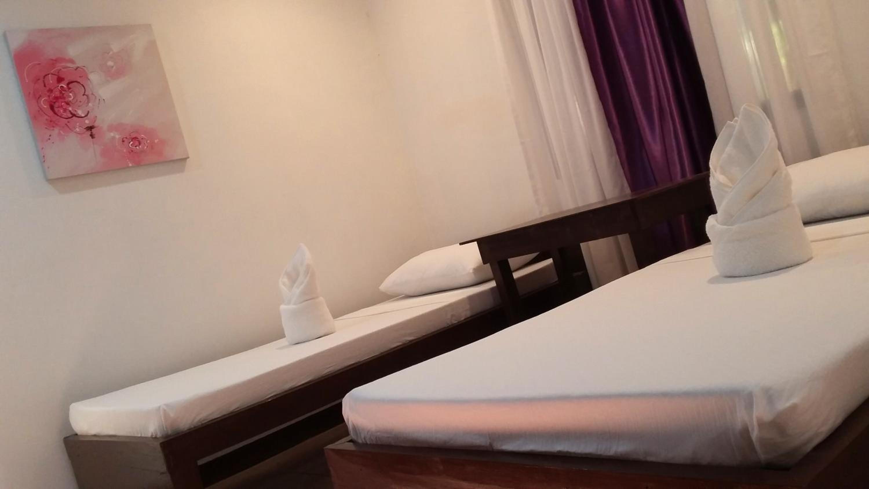 Standard Twin Room with Shared Bathroom photo 3