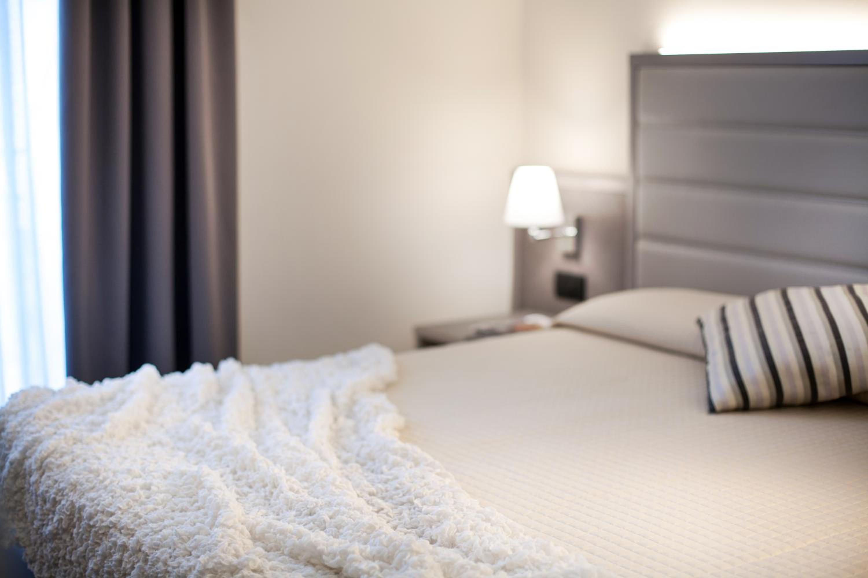 Superior Double or Twin Room - Photo 12