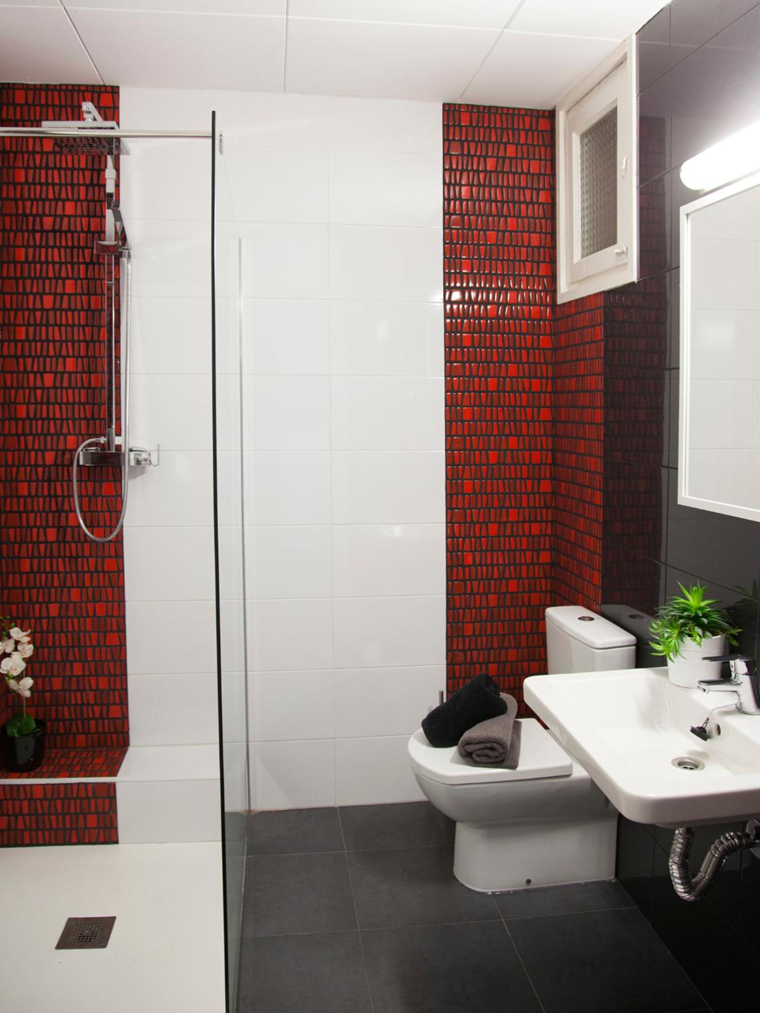 Two Bedroom Family Apartment - Photo 21