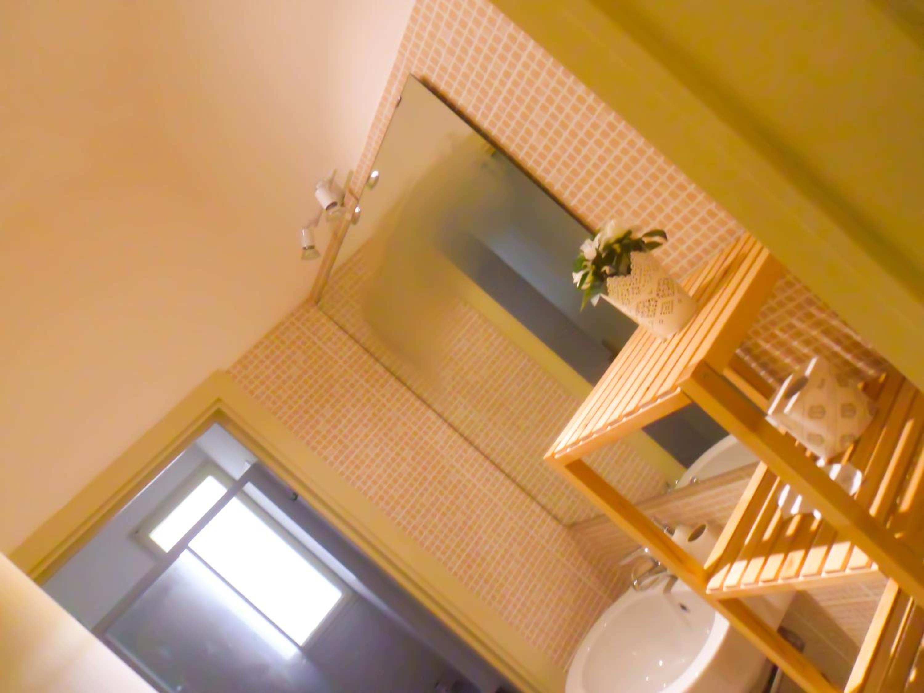 Single Room with Shared Bathroom photo 2
