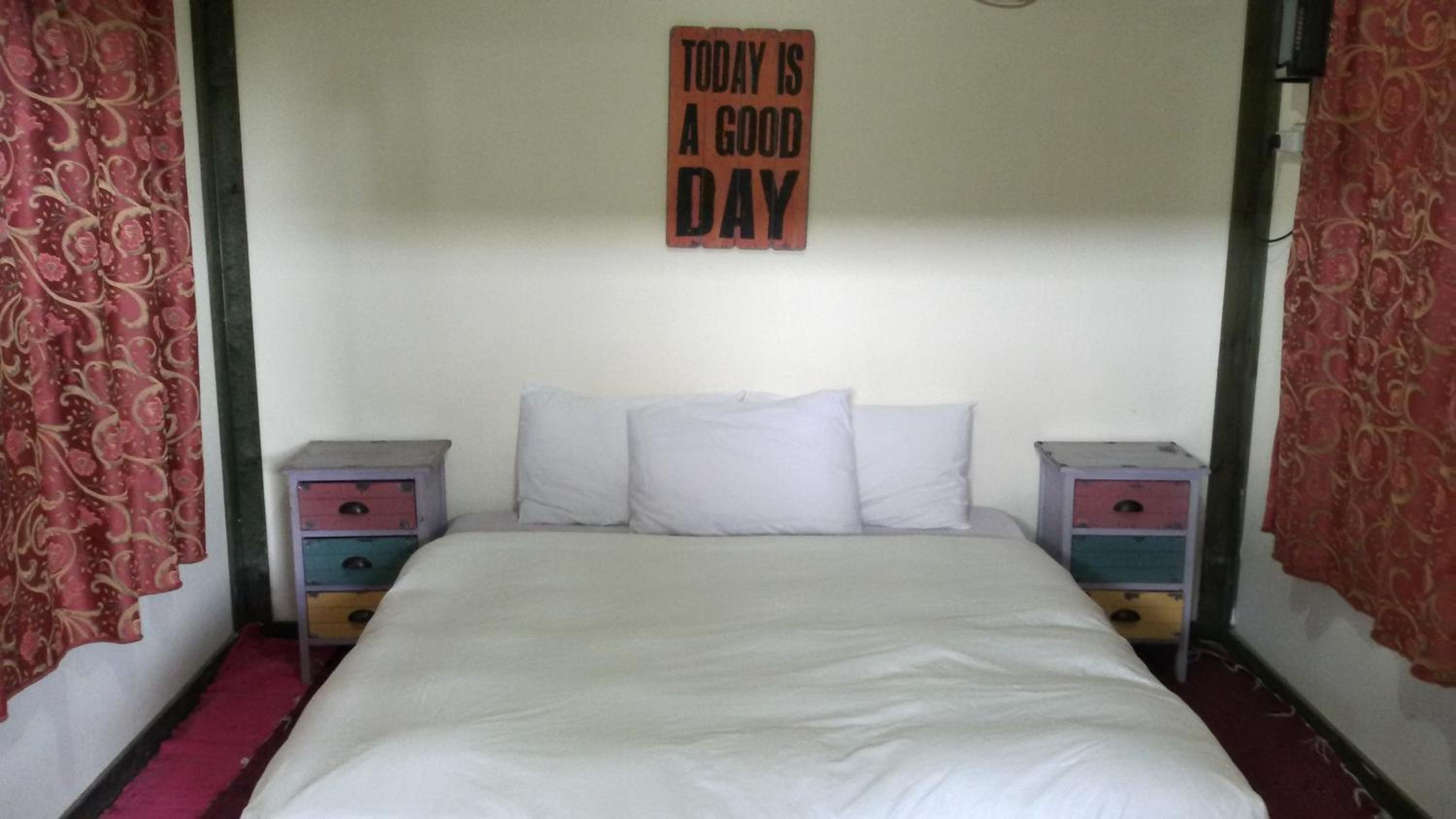 Double Room with Shared Bathroom photo 3