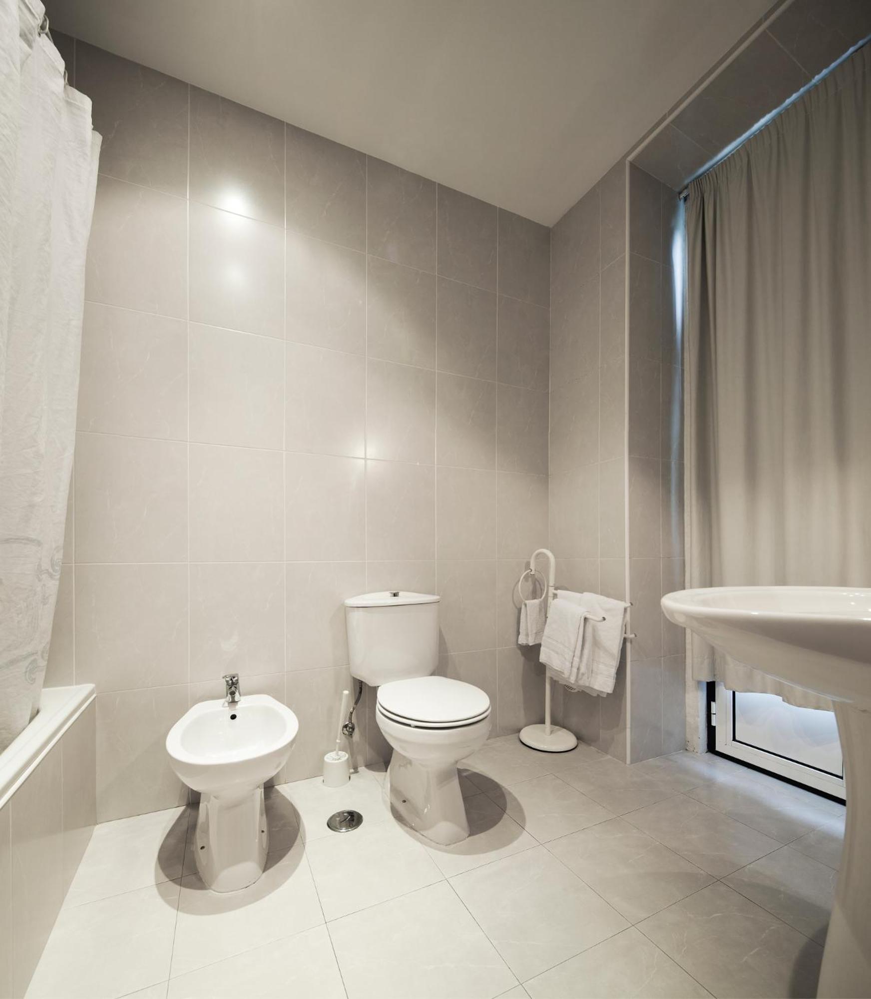 Hotel Portuense Lisboa - Photo 9