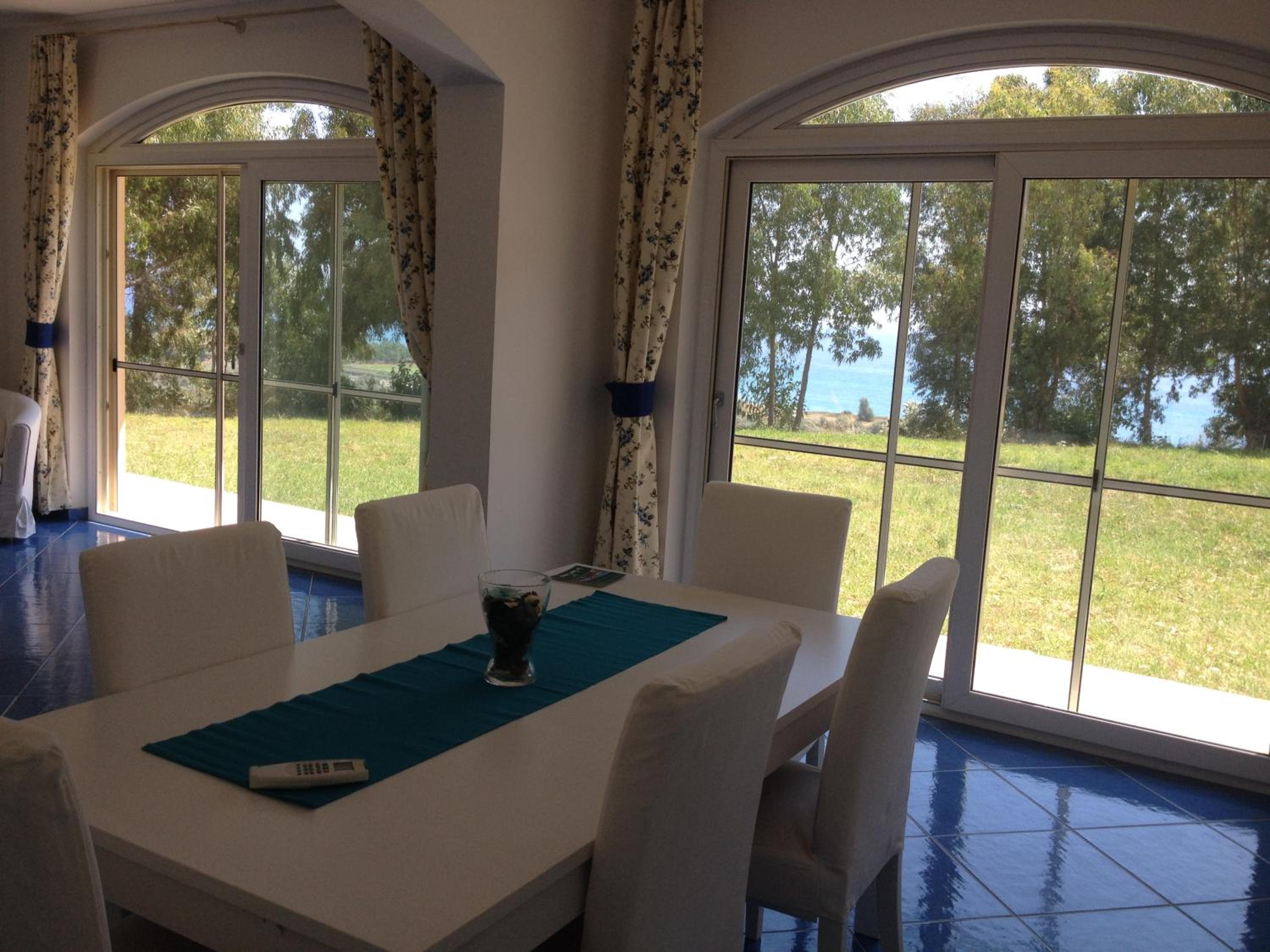 Double or Twin Room with Side Sea View photo 2