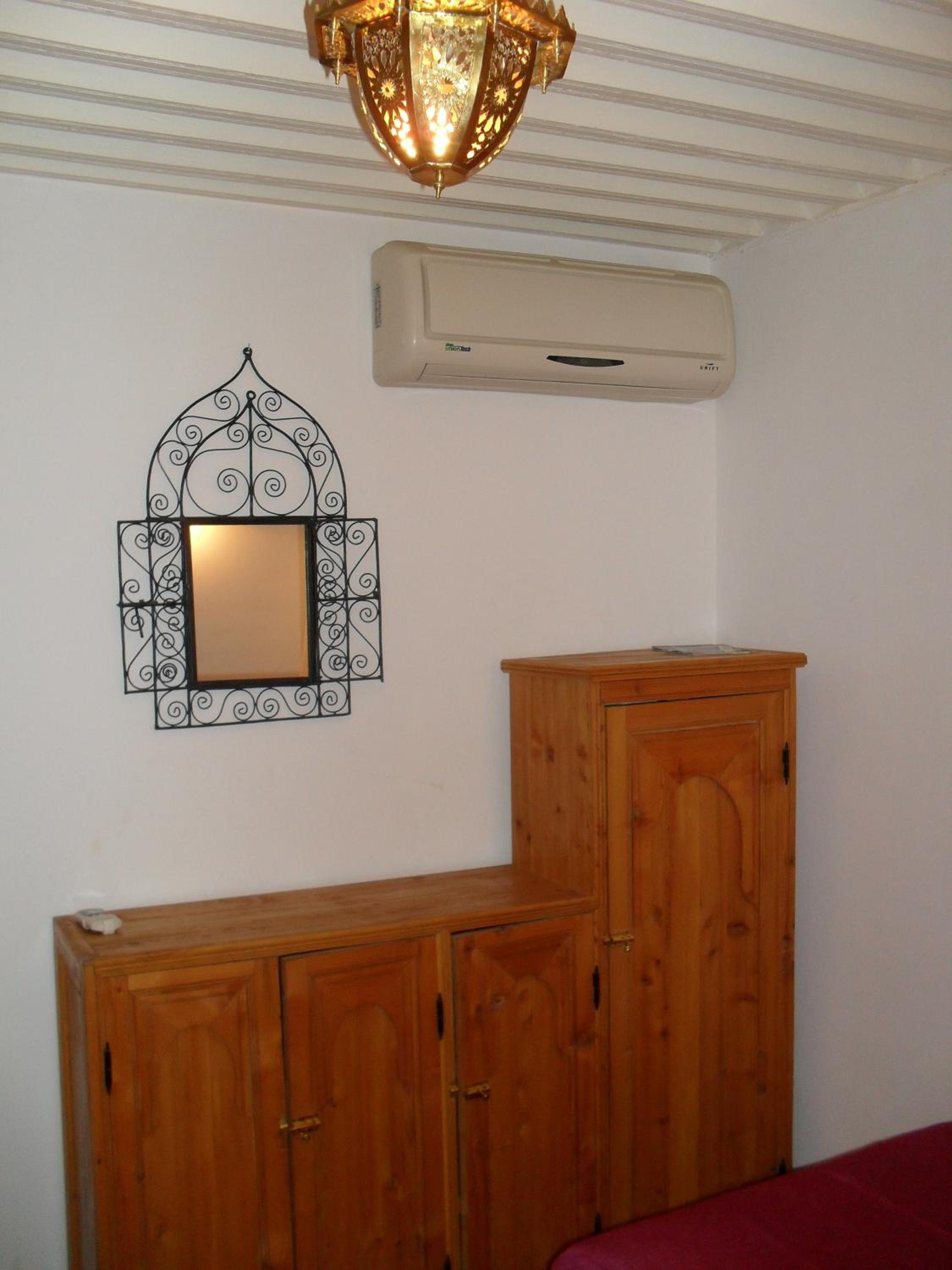 Idrissides Twin Room