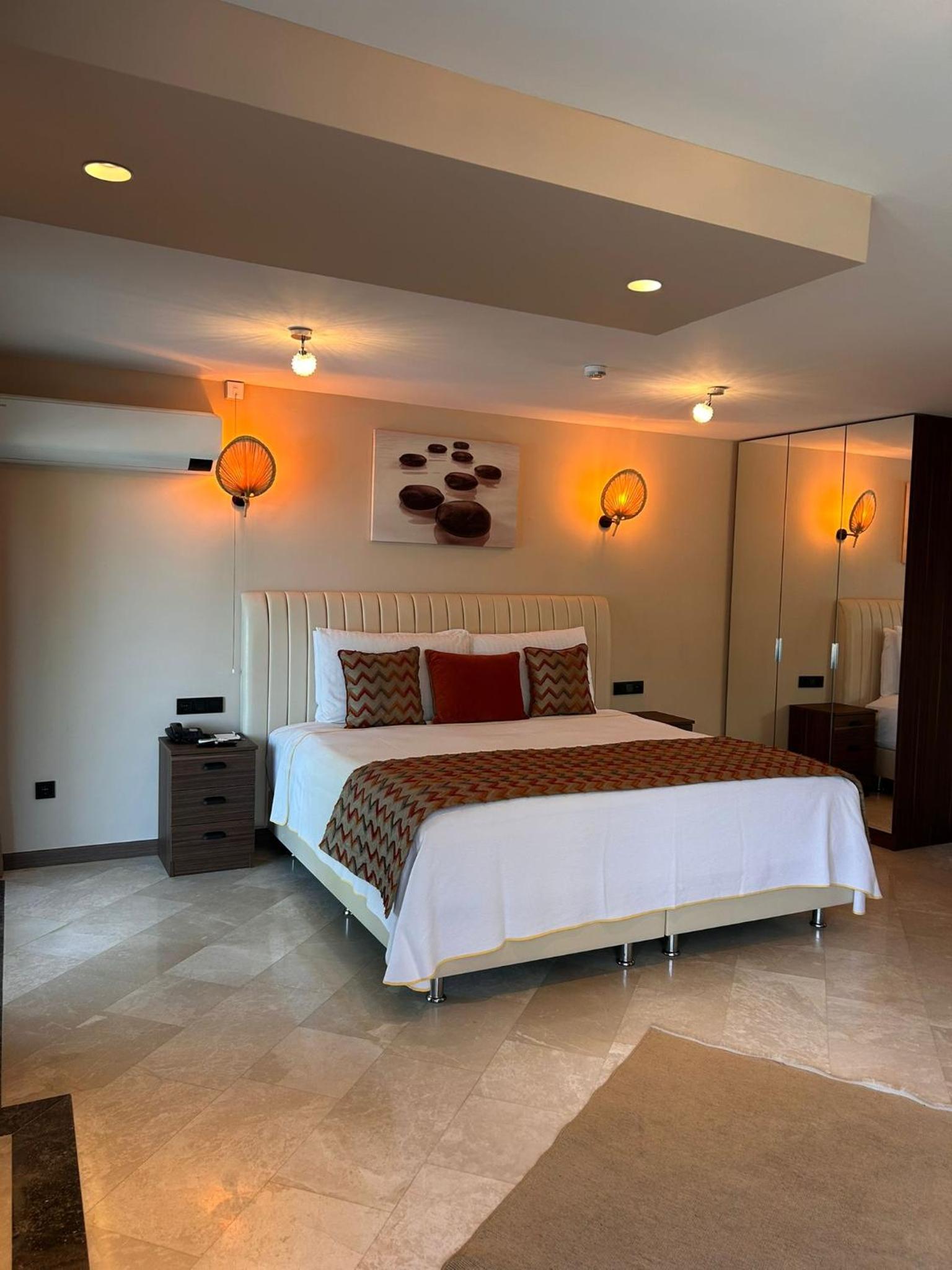 King Room - Disability Access photo 1