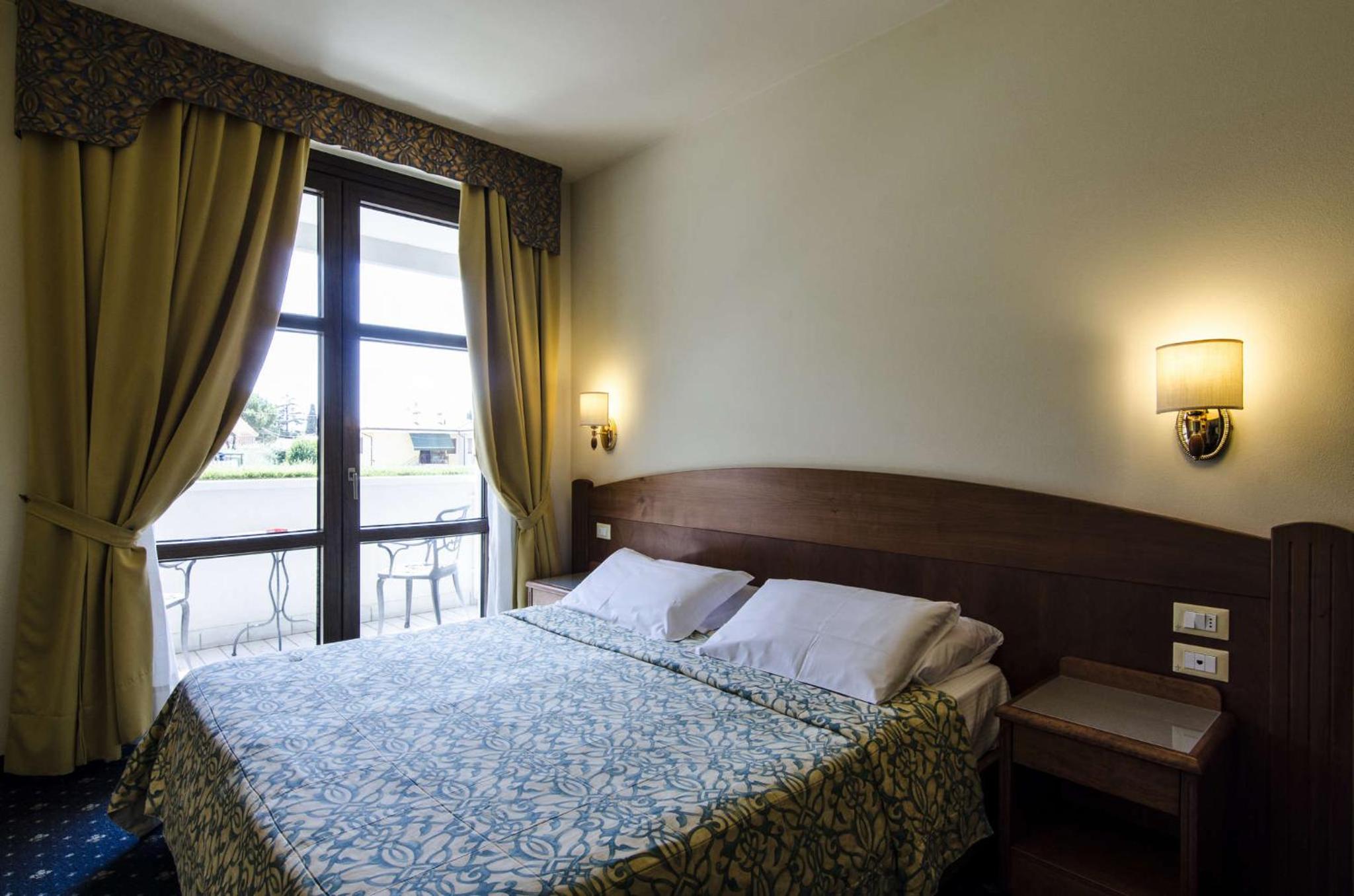 Superior Double or Twin Room with Garden View photo 2