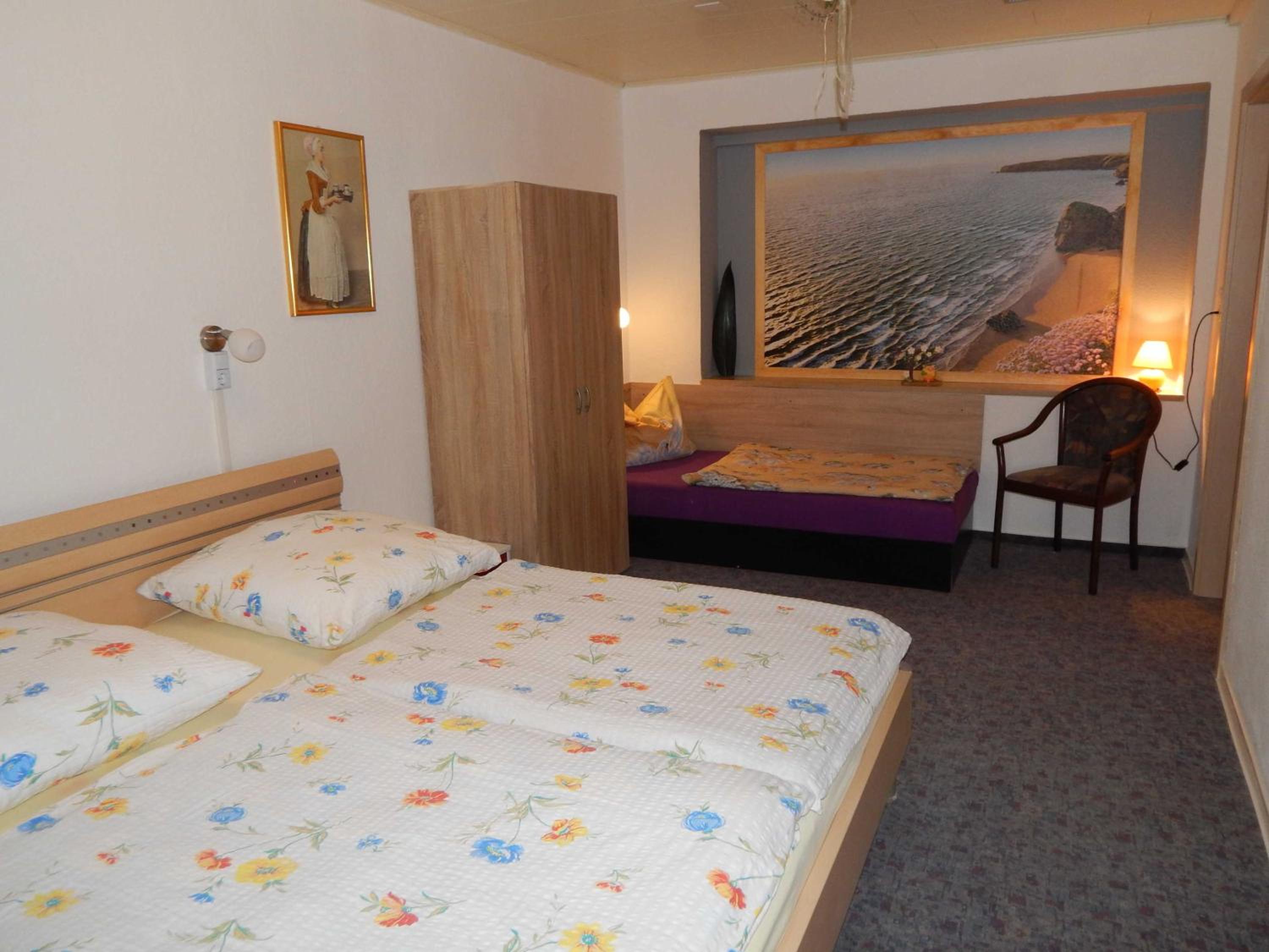 Triple Room with Private Bathroom photo 2