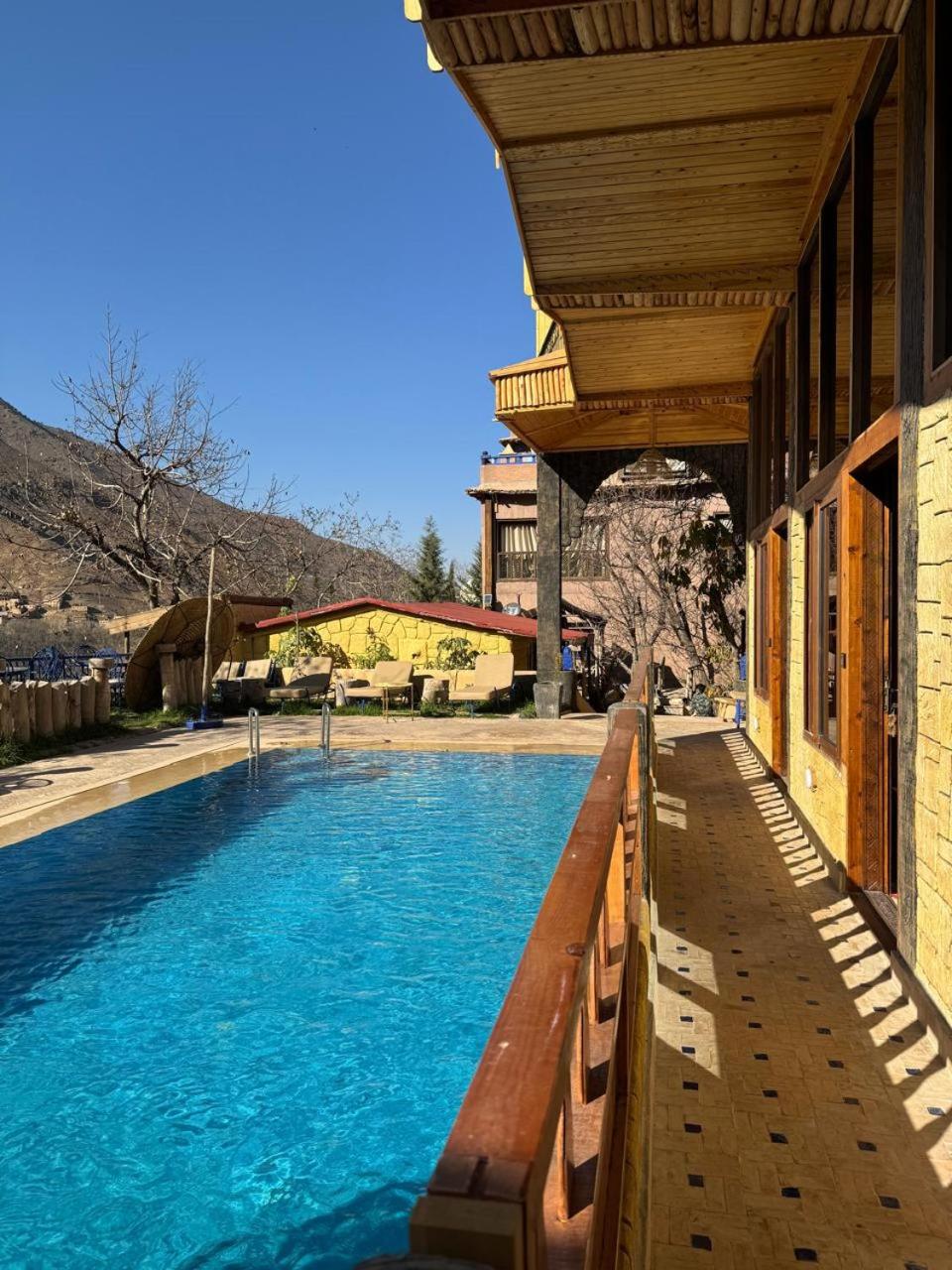 Double or Twin Room with Pool View photo 2