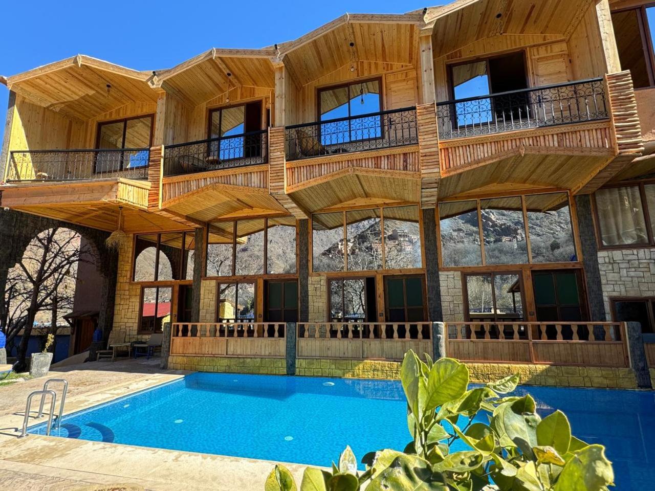 Double or Twin Room with Pool View