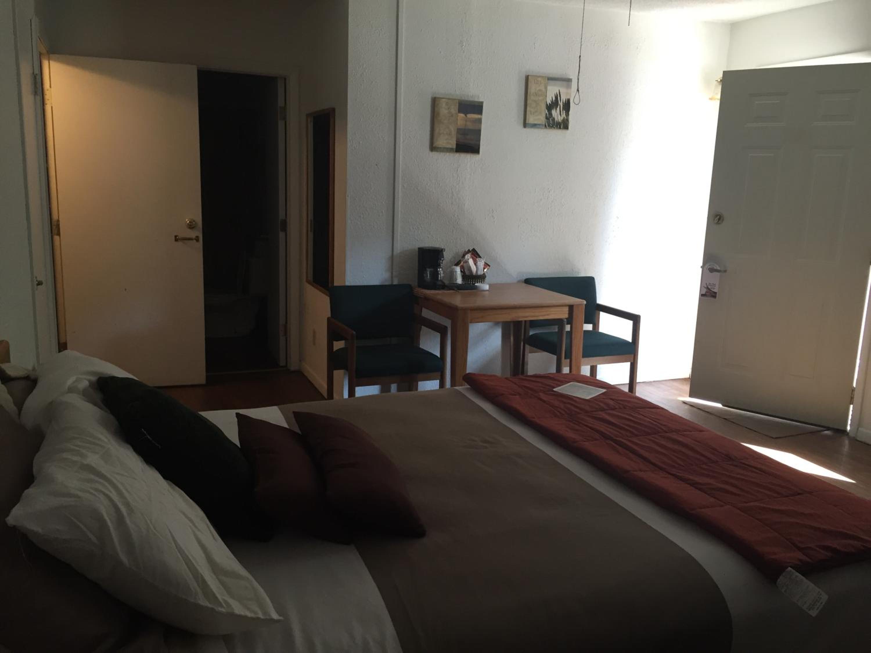 2 Queen Beds Non-Smoking - Photo 1