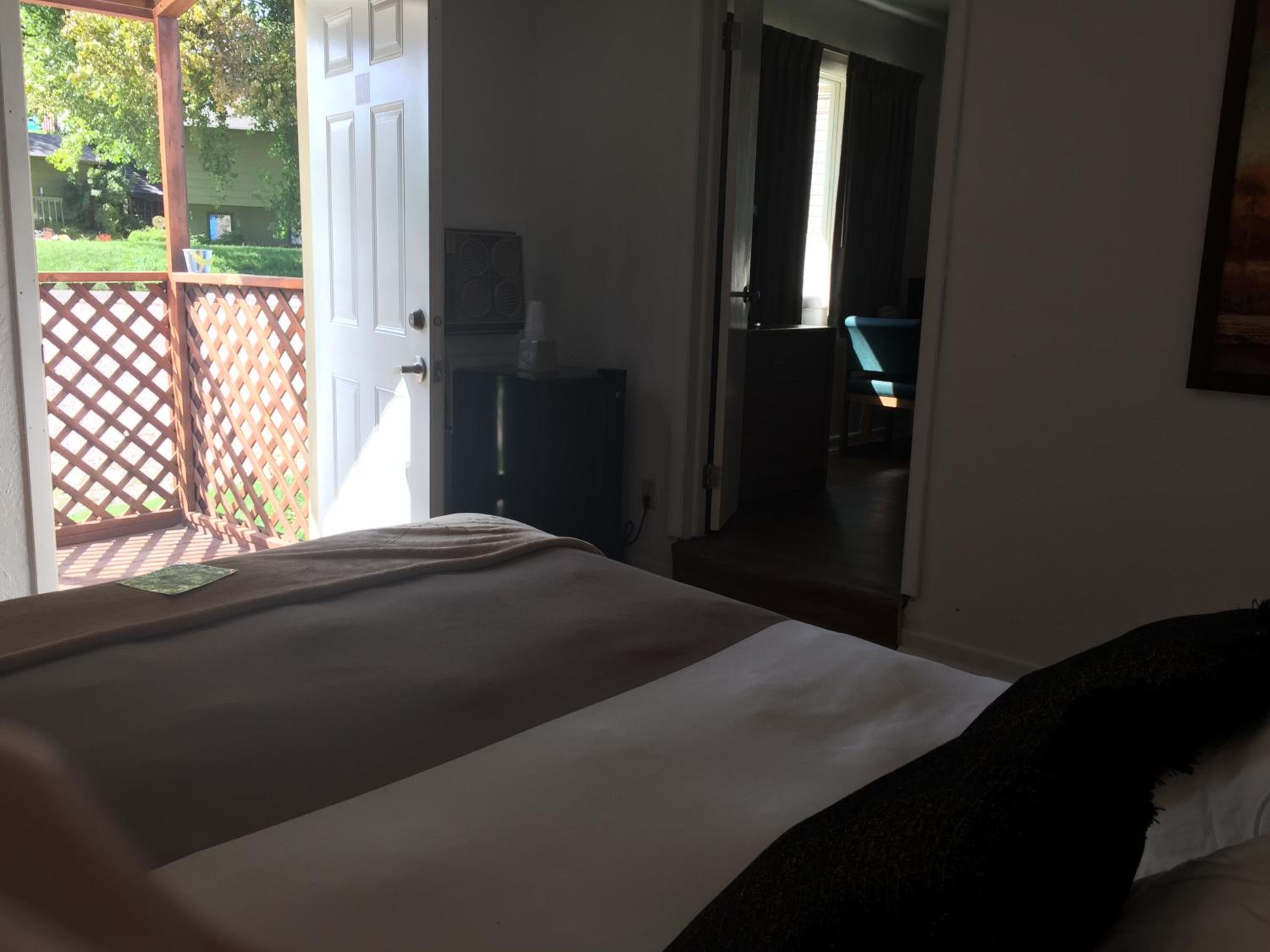 2 Queen Beds Non-Smoking - Photo 23