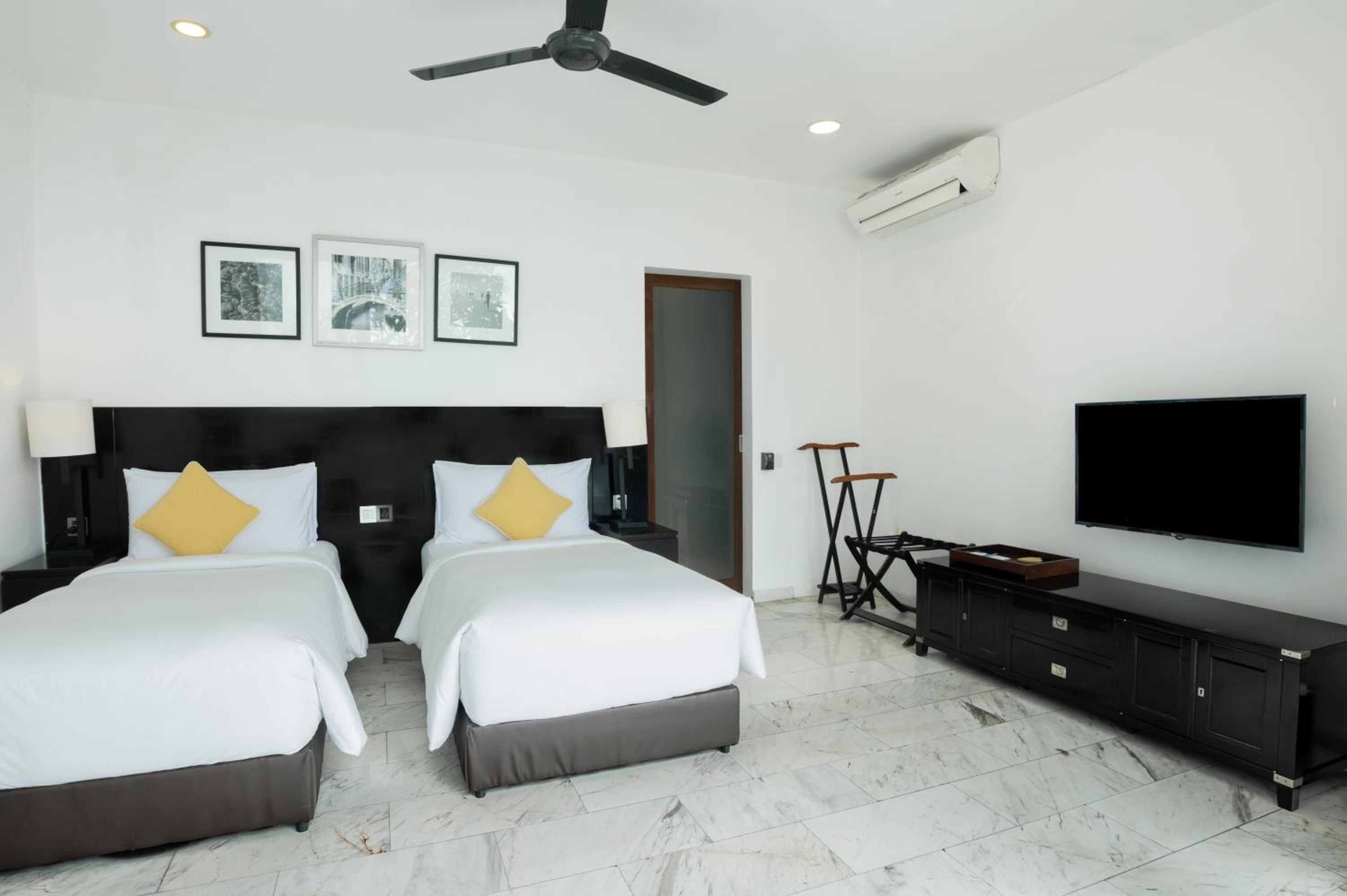 Premier Four-Bedroom Villa photo 2