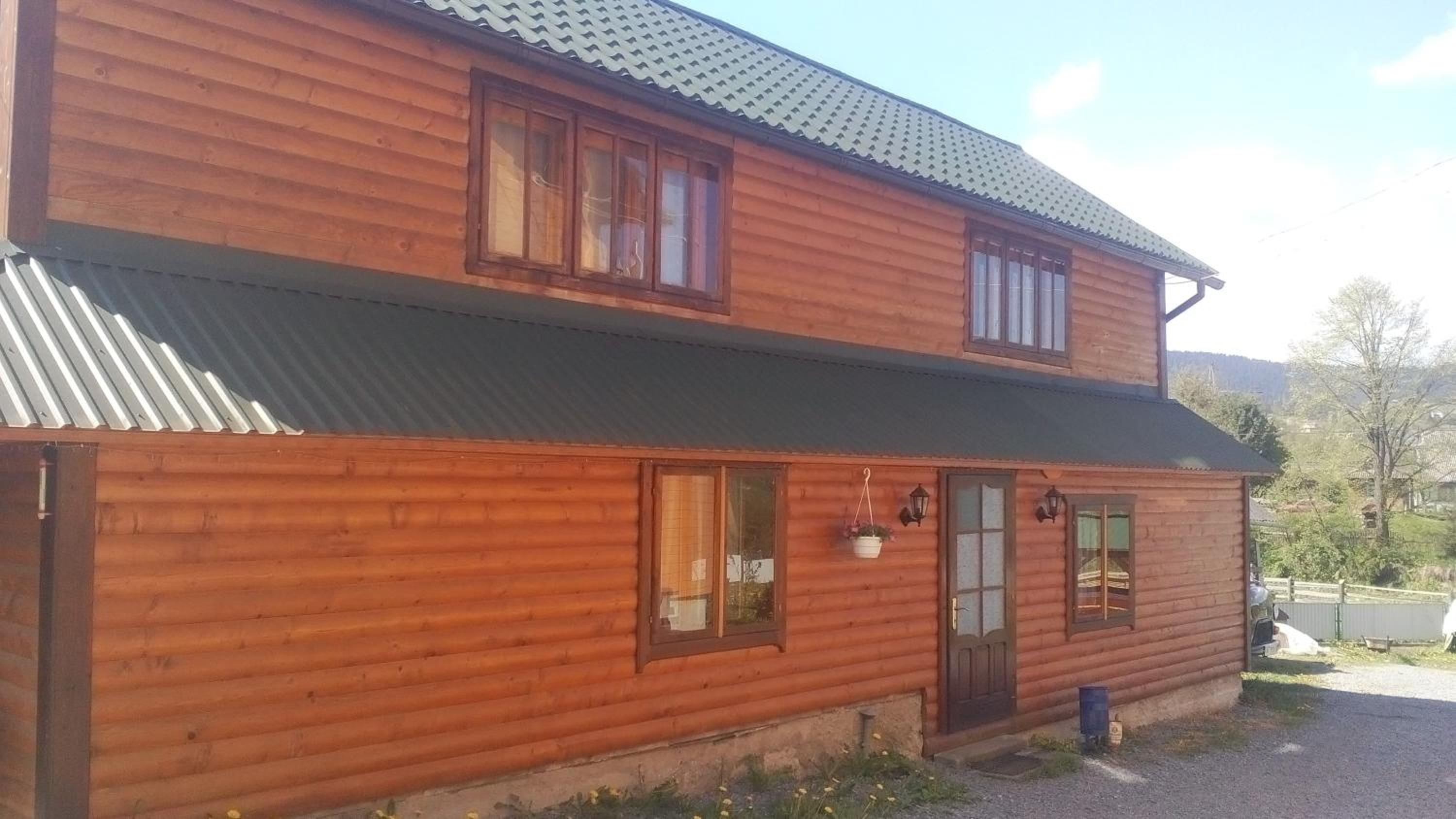 Three-Bedroom House photo 2