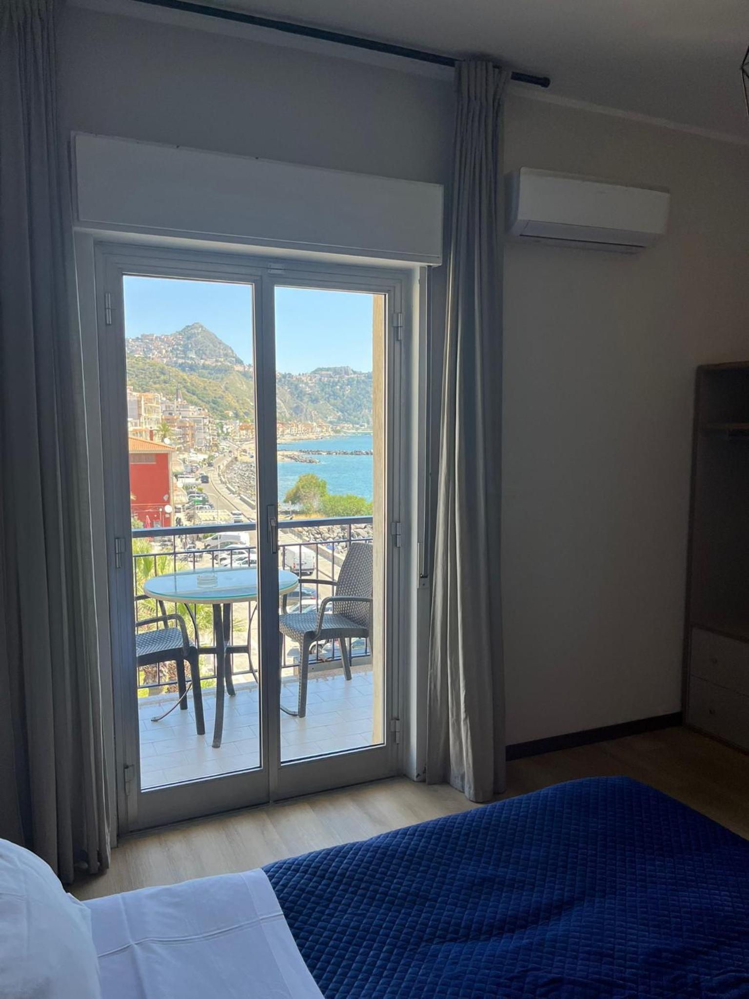 One-Bedroom Apartment - Sea Side photo 3