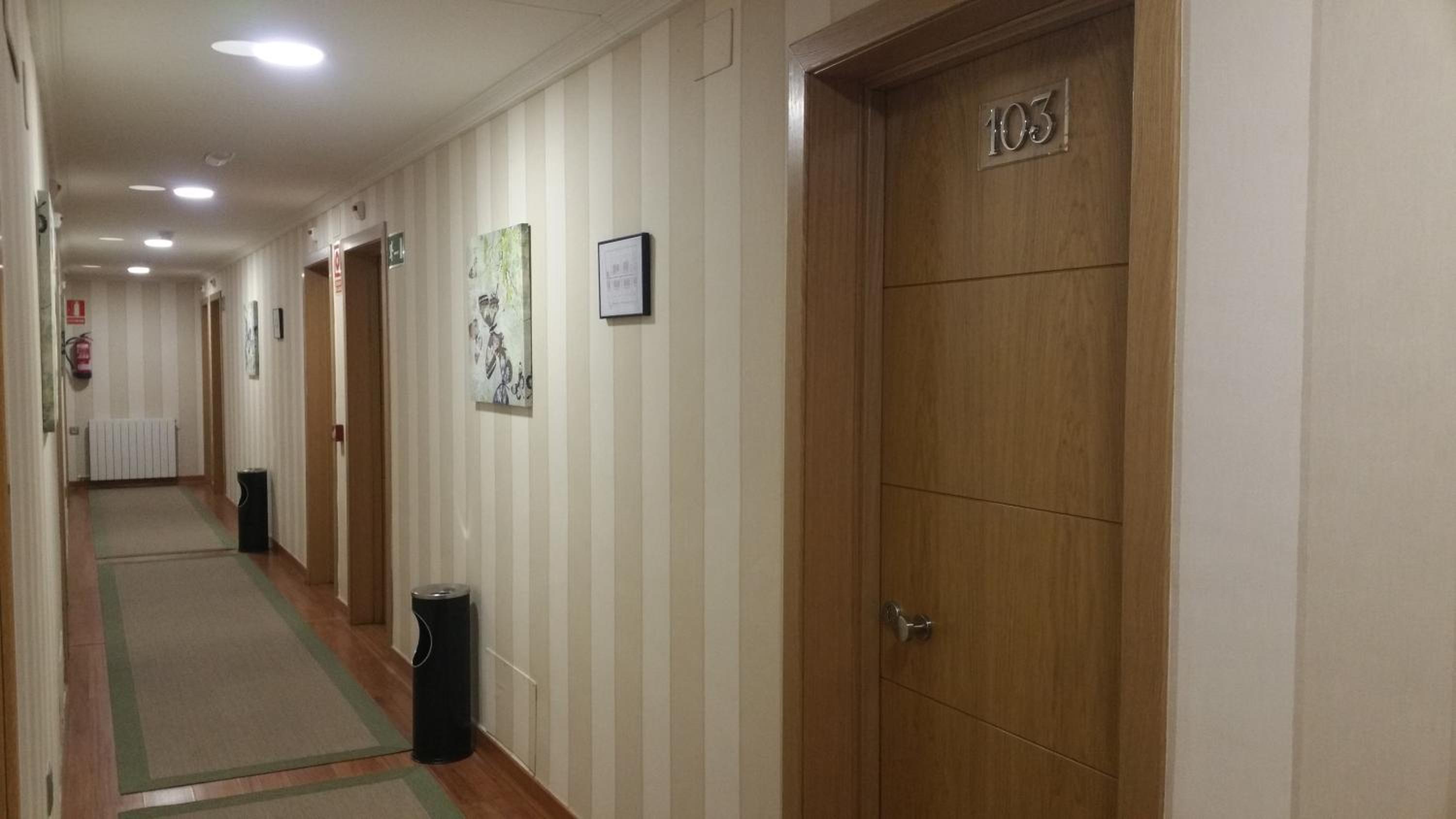 Double or Twin Room photo 2