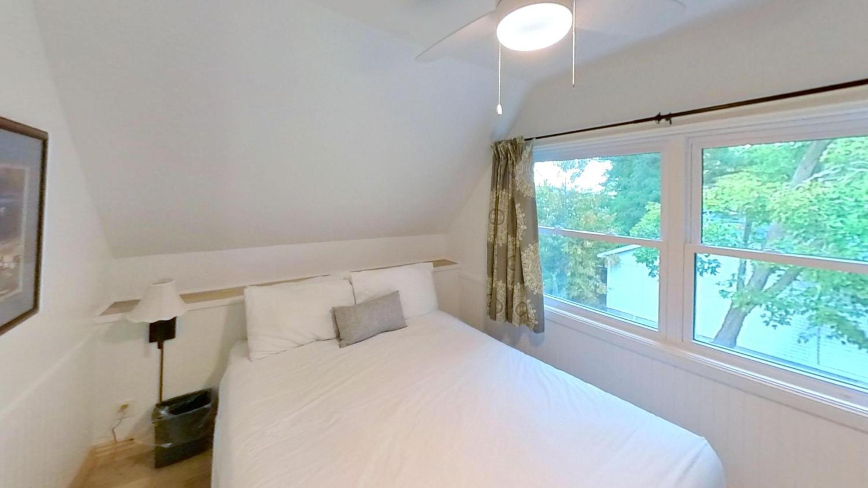 Four-Bedroom Vacation Home photo 2