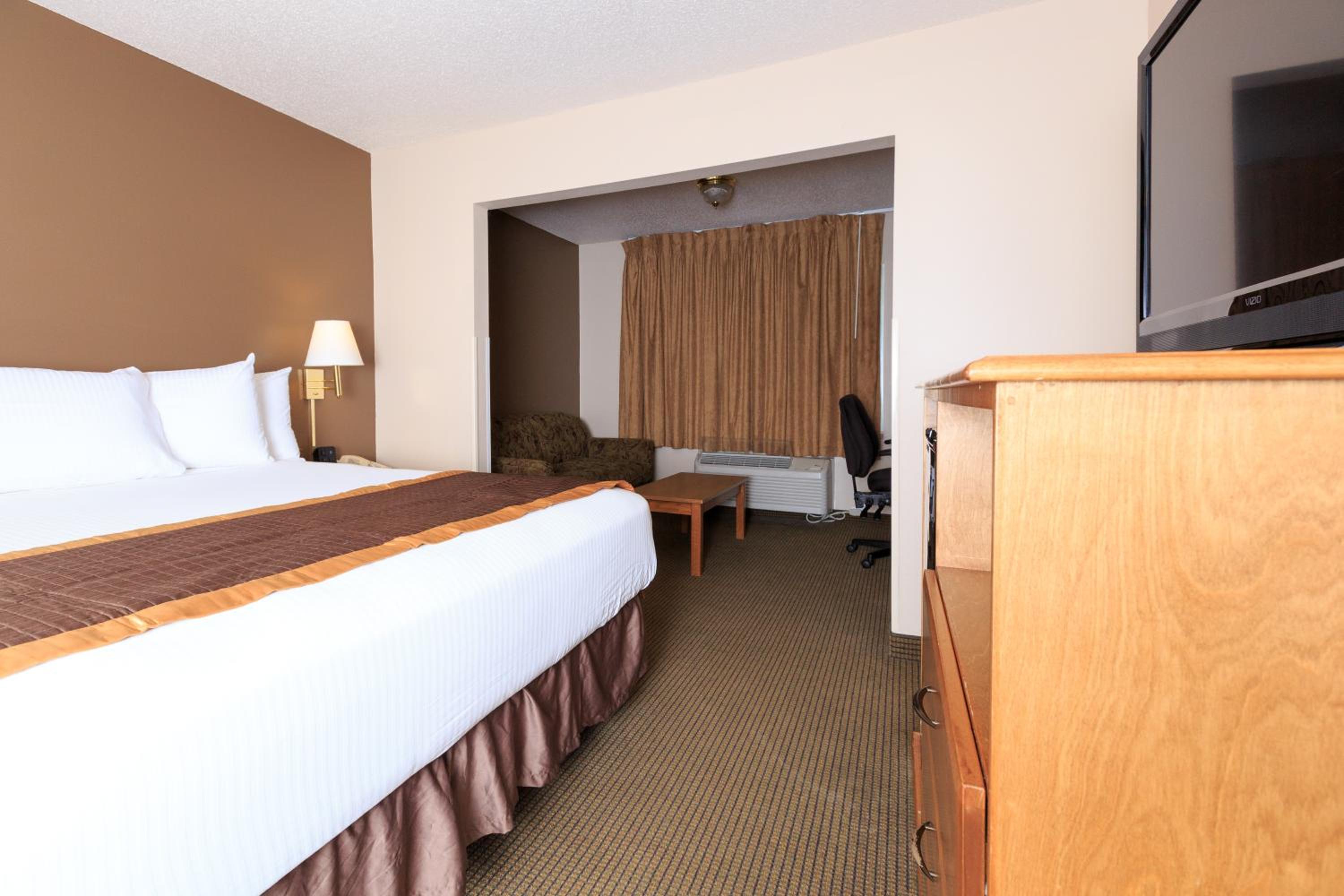 King Suite - Photo 8