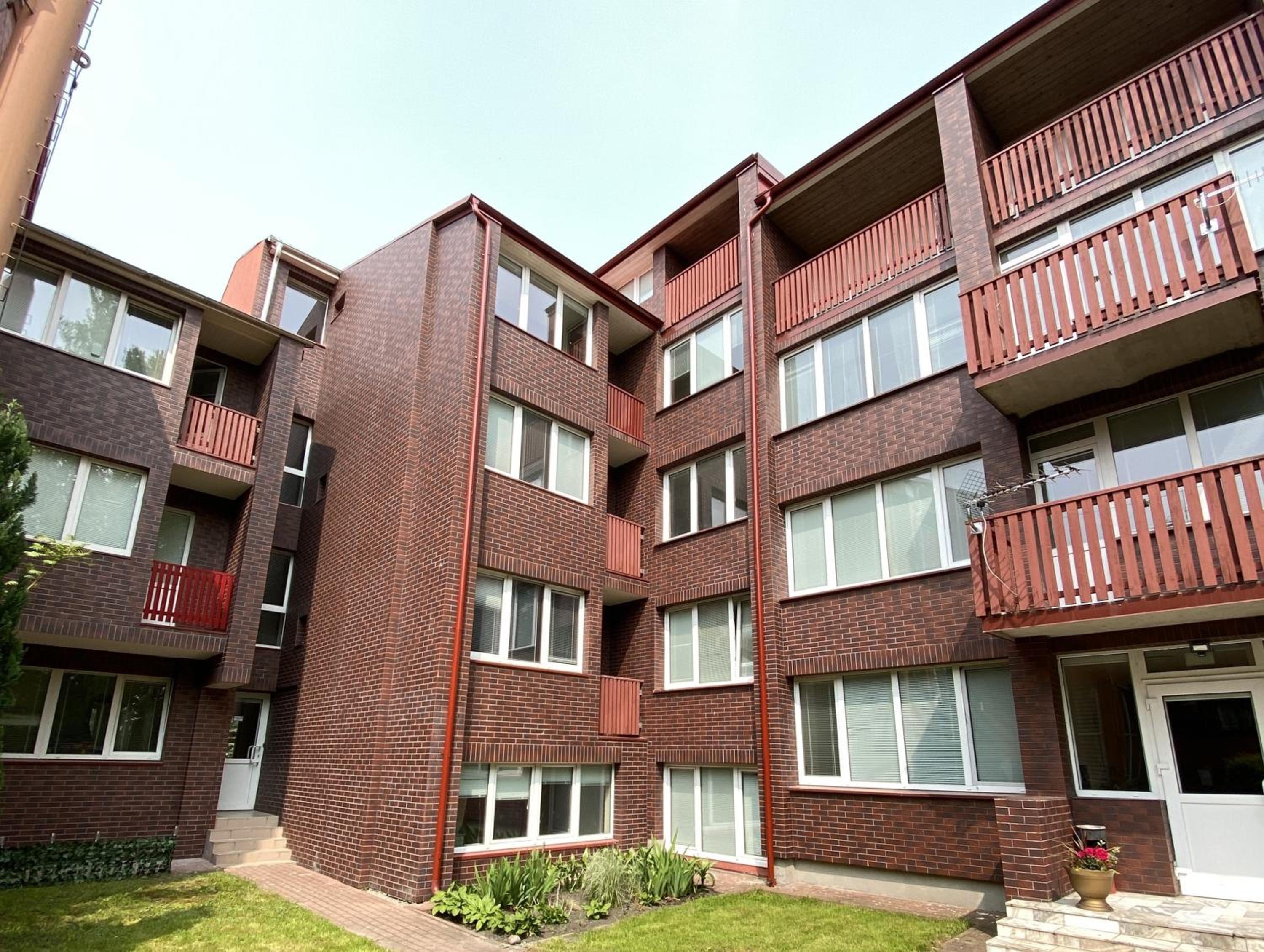 Studio with Balcony photo 3