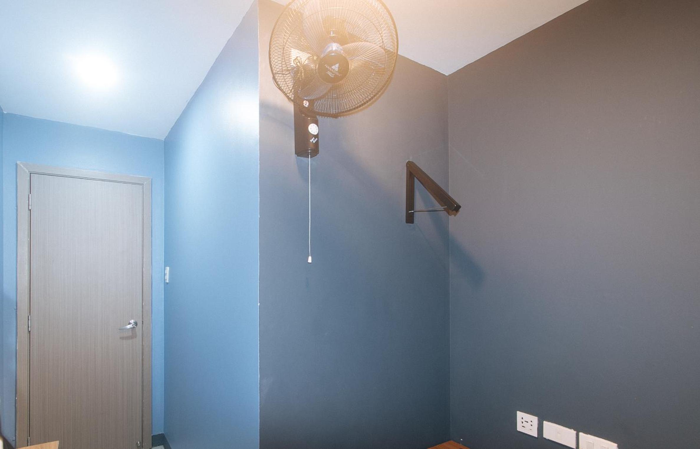 Standard Single Room with Shared Bathroom