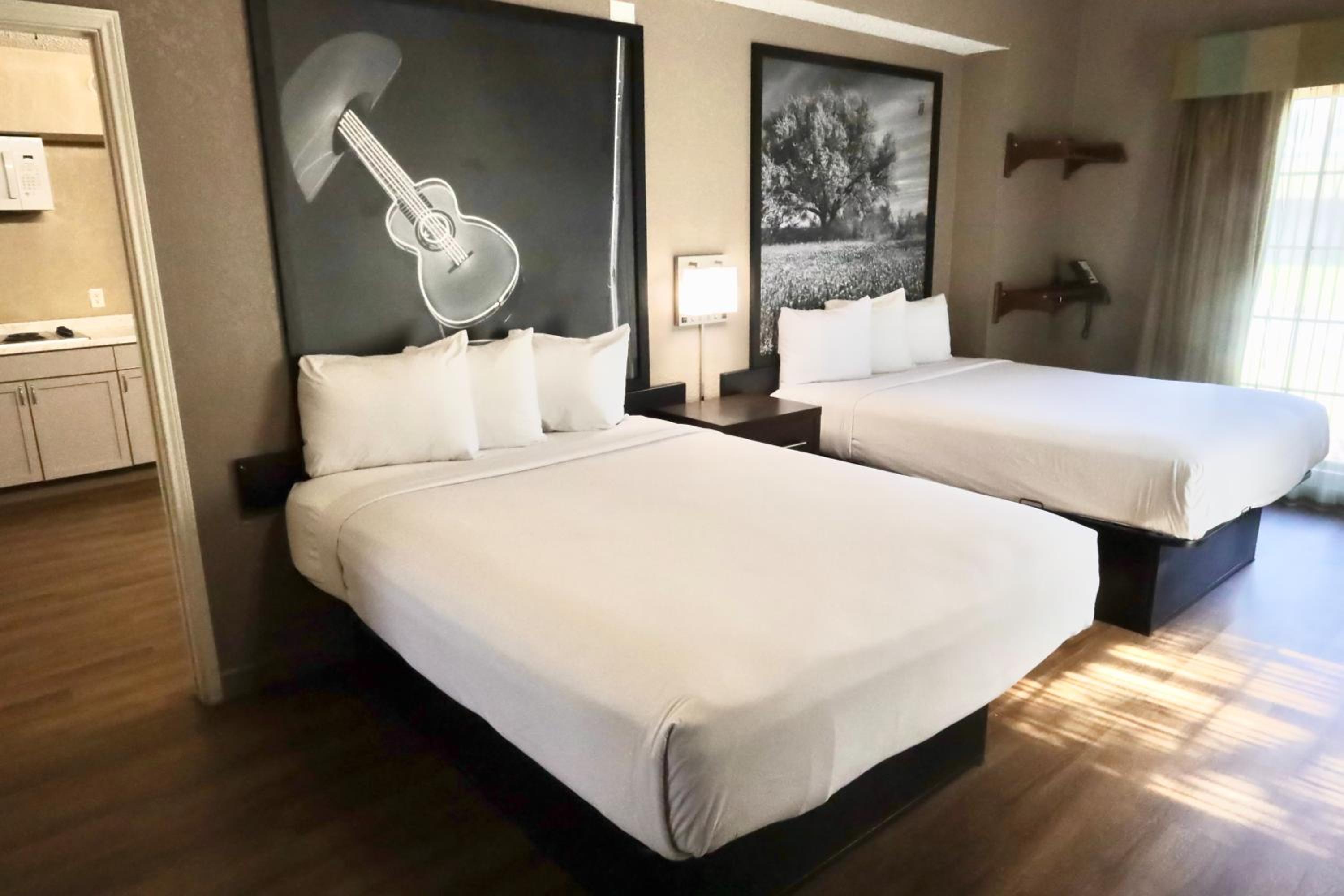 Suite with Two Queen Beds - Non-Smoking - Photo 1