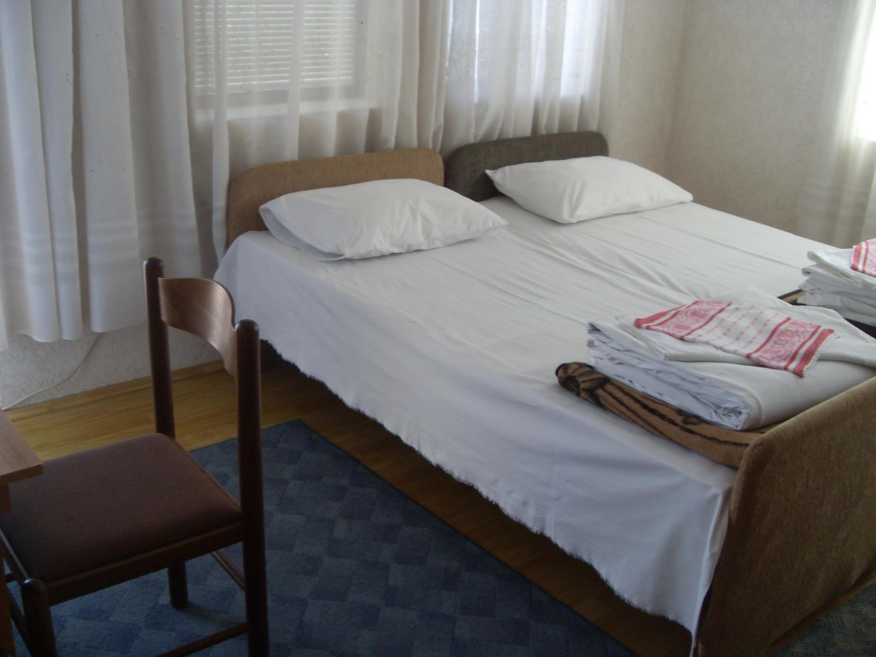 Twin Room - Photo 19
