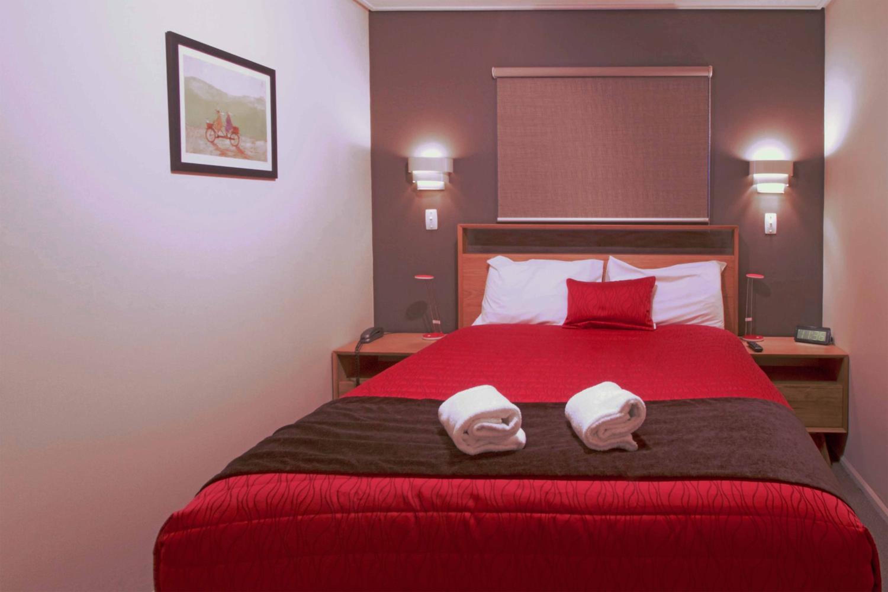 One-Bedroom Apartment - Photo 4