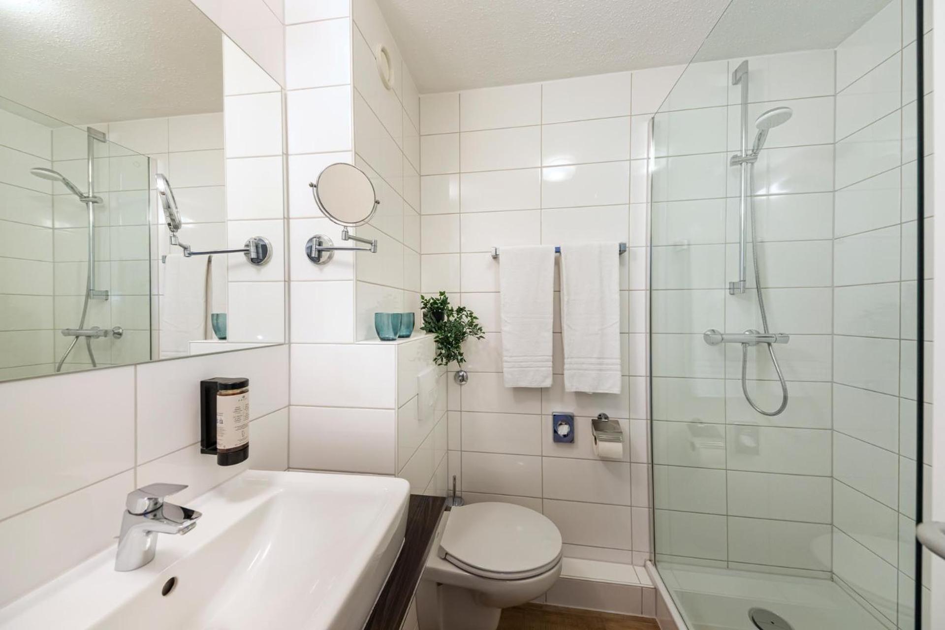 Business Twin Room - Photo 2