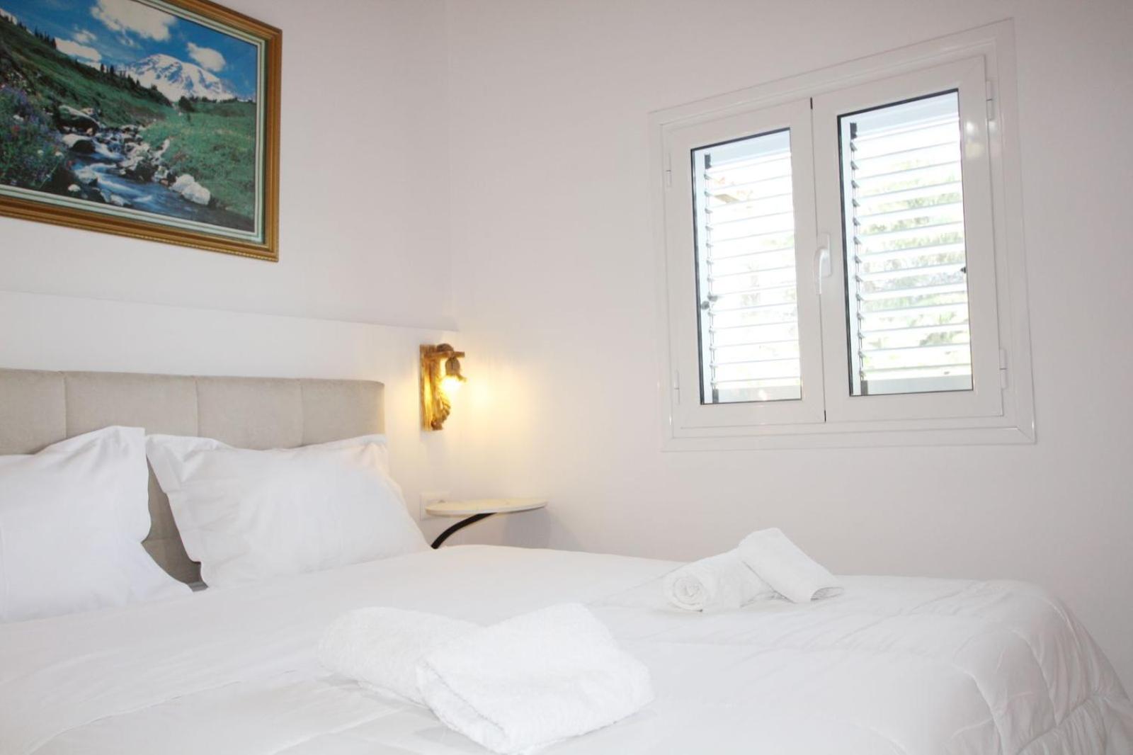 Queen Room with Balcony photo 3