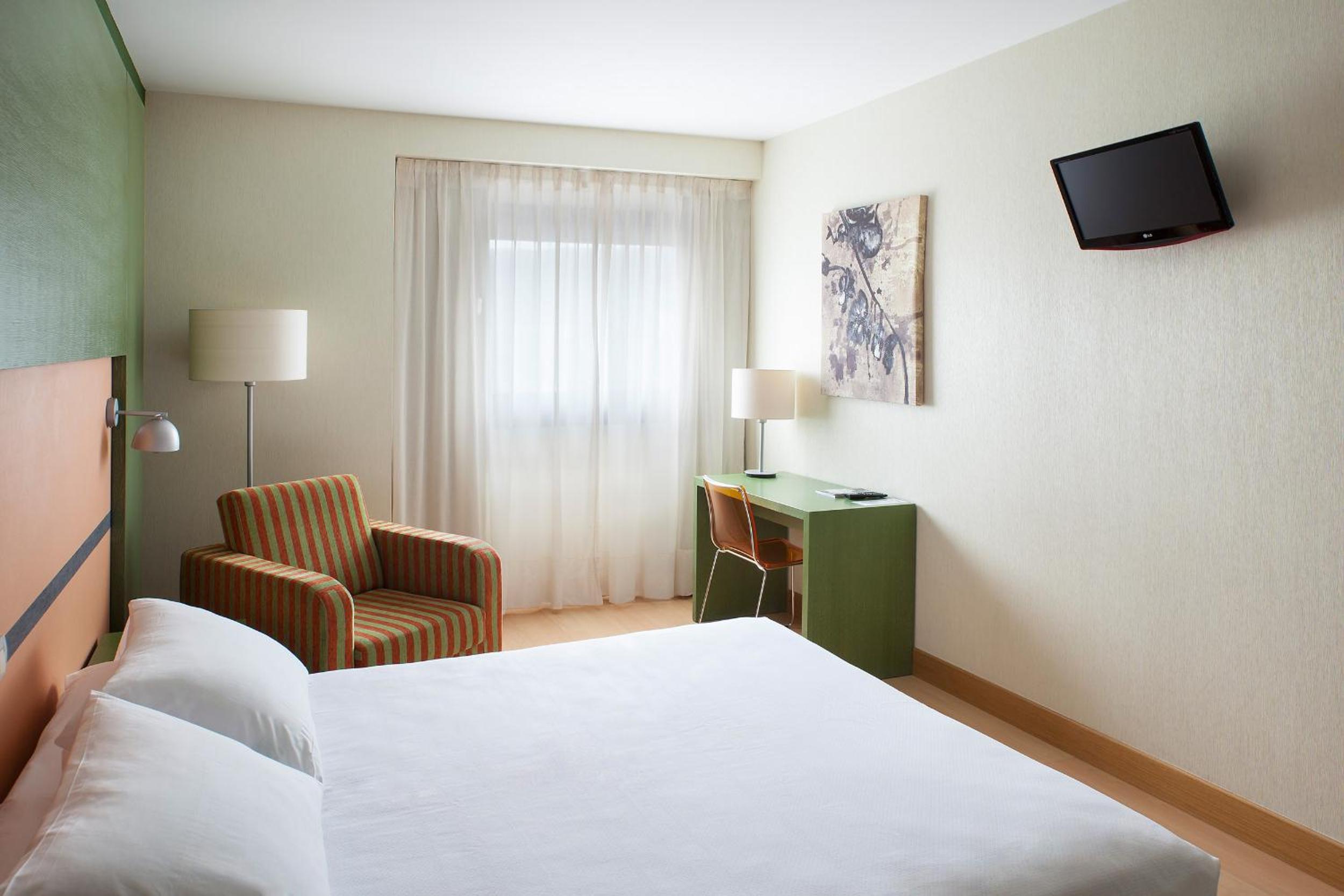 Double Room - Photo 5