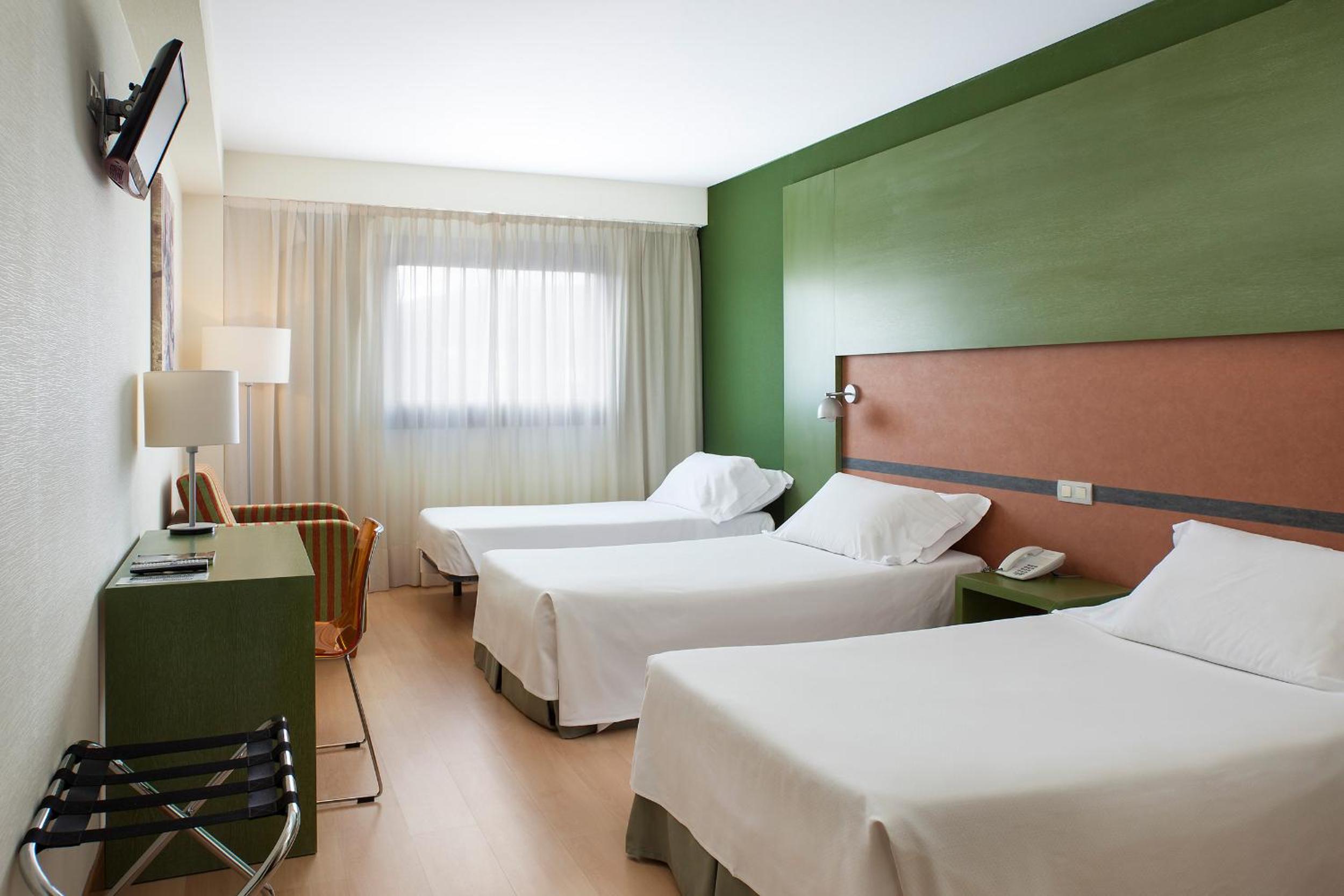 Triple Room (3 Adults) - Photo 1